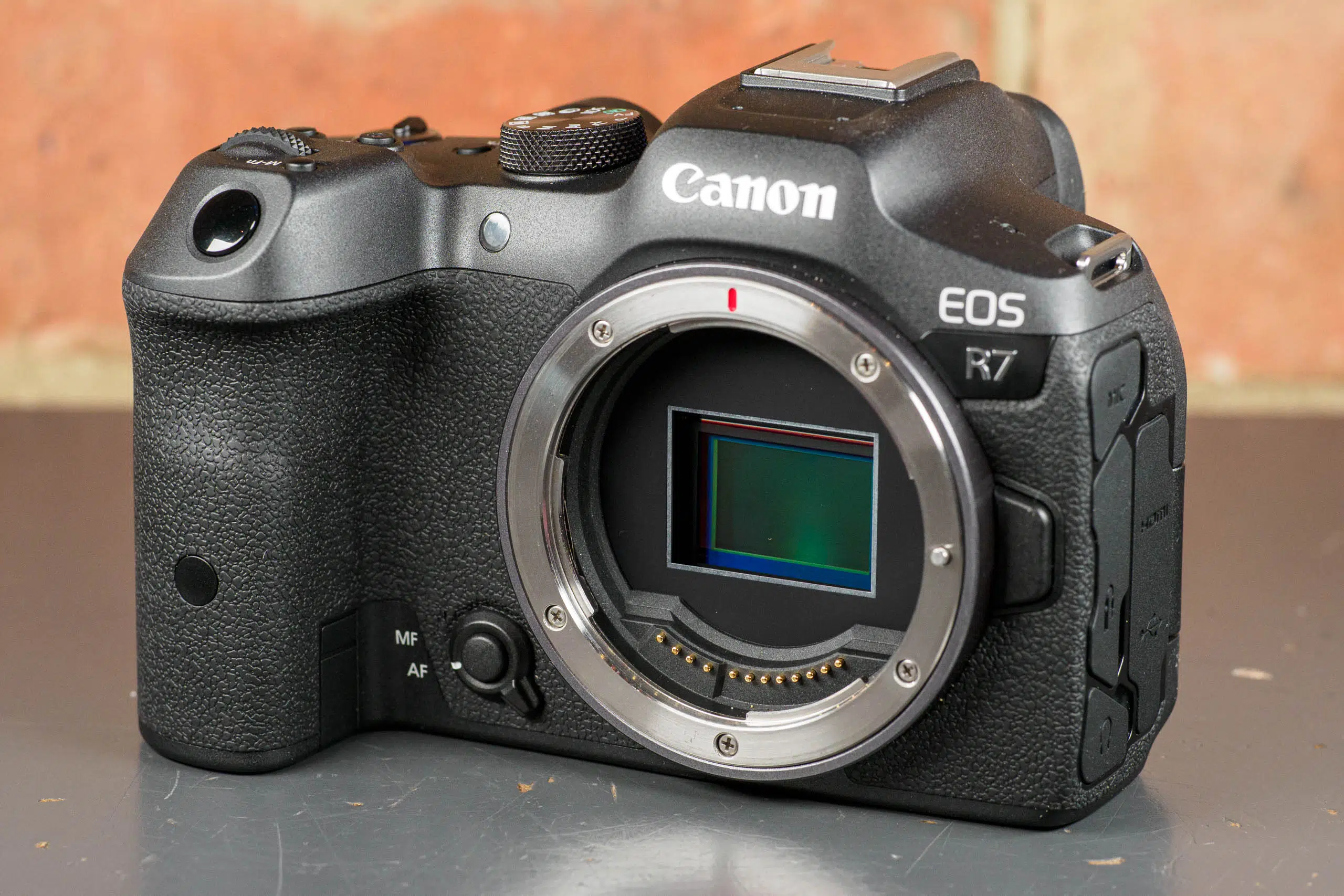 Máy ảnh Canon EOS R7