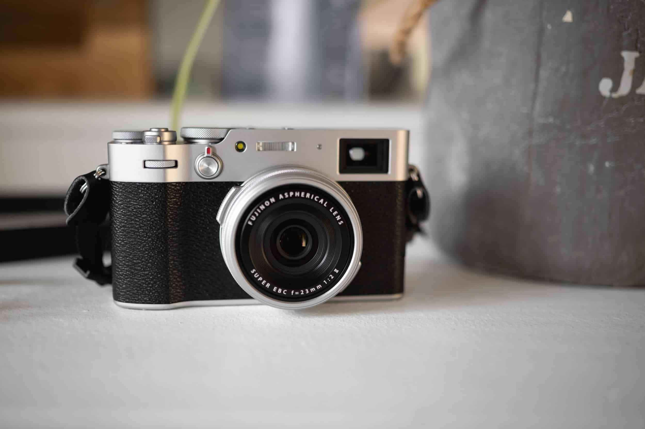 Lịch sử hình thành và phát triển của Fujifilm X100 đến X100VI