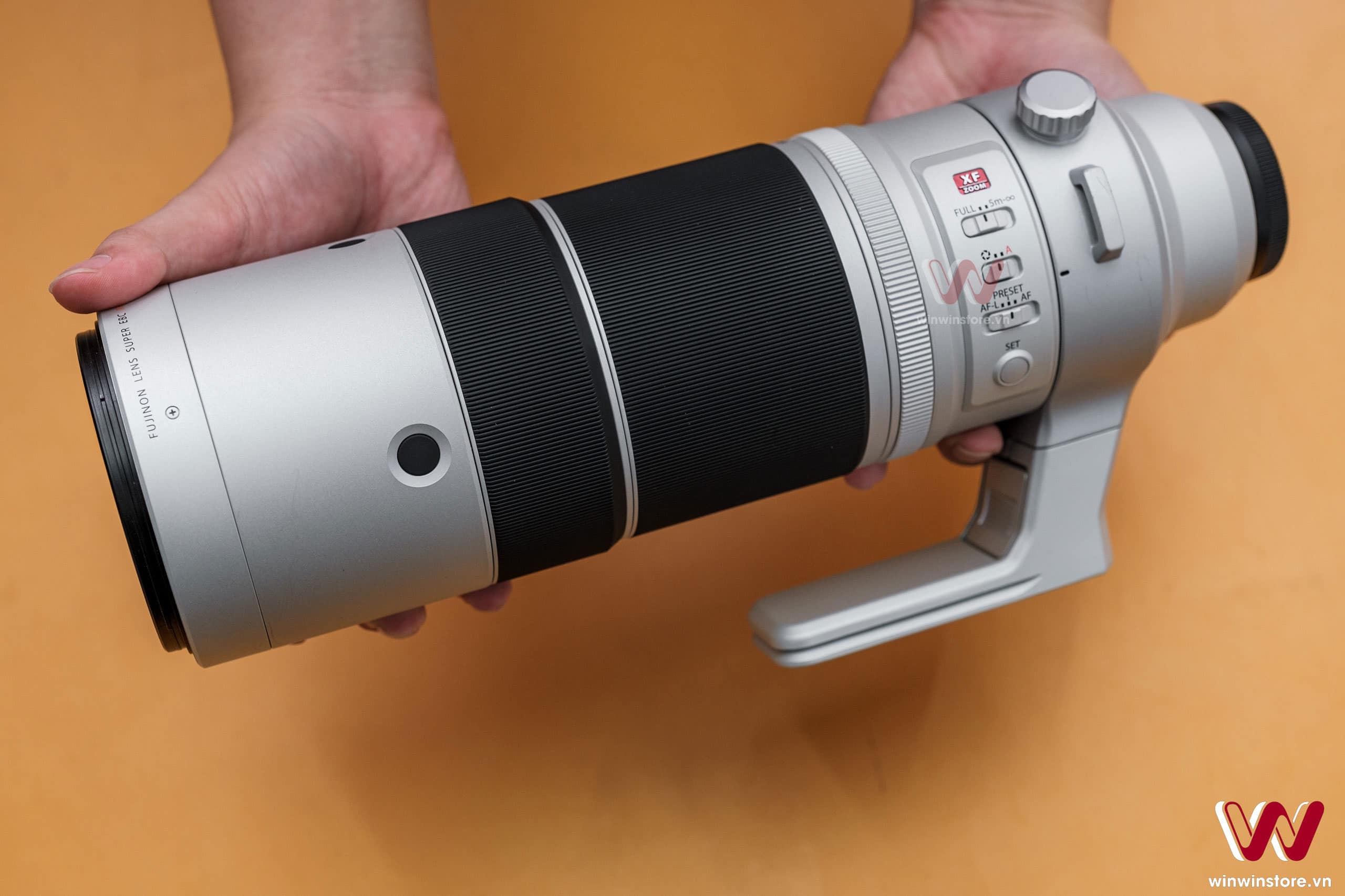 Trên tay ống kính Fujifilm XF 150-600mm F5.6-8 R LM OIS WR, ống kính siêu tele mới với kích thước và trọng lượng gọn nhẹ