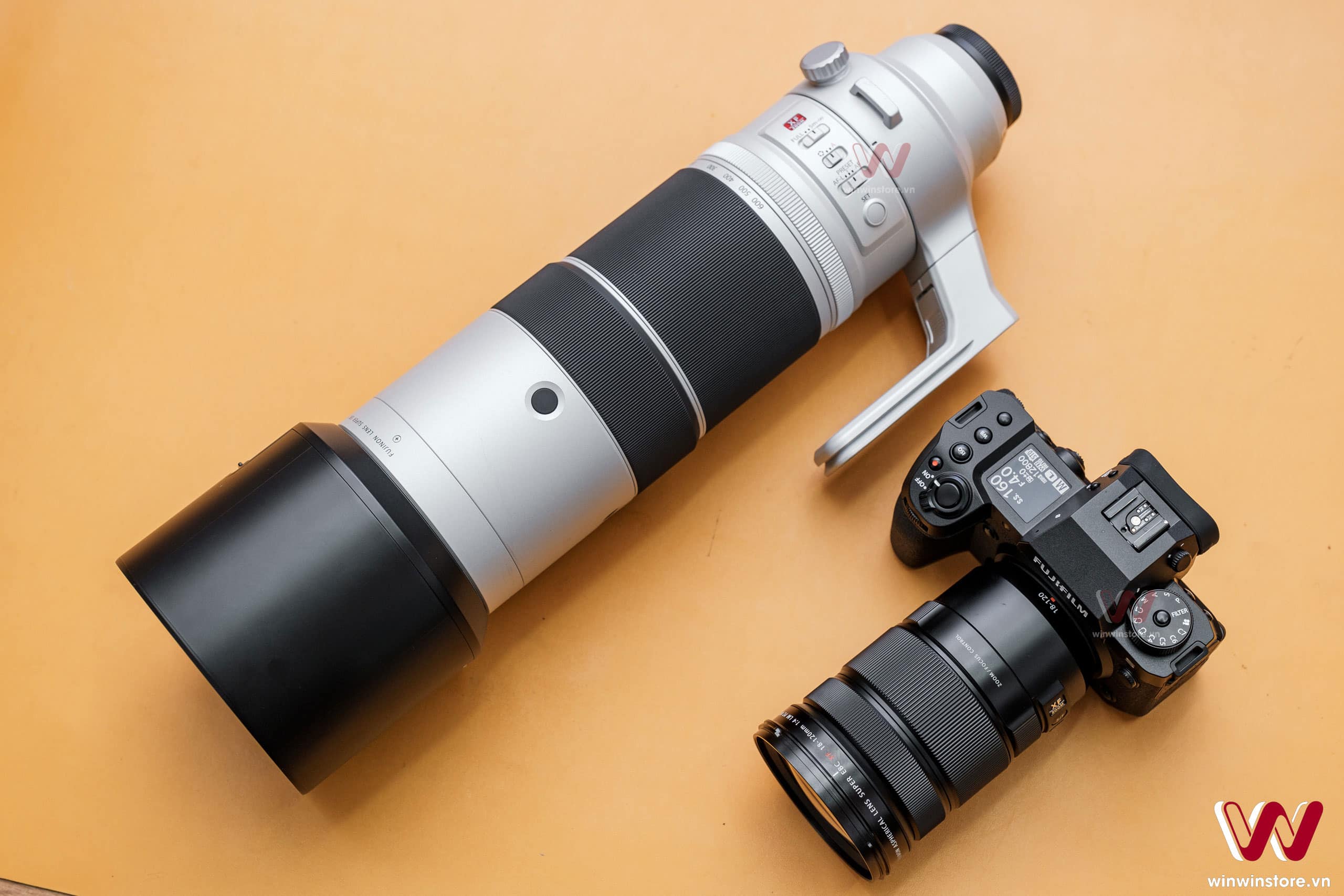 Trên tay ống kính Fujifilm XF 150-600mm F5.6-8 R LM OIS WR, ống kính siêu tele mới với kích thước và trọng lượng gọn nhẹ