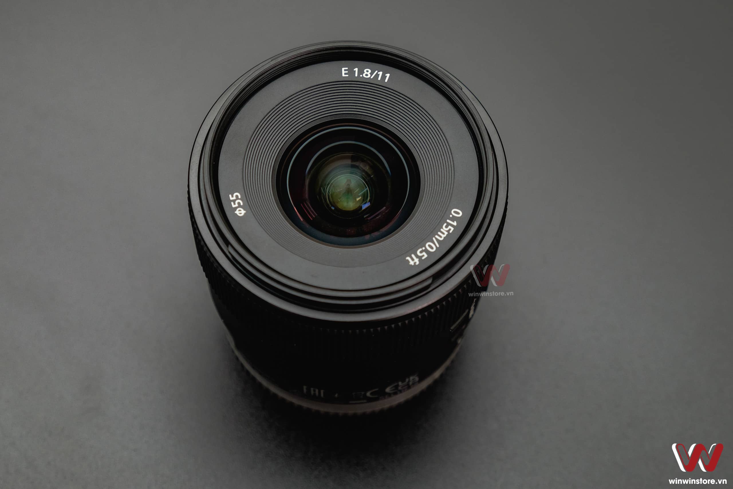 Sony E 11mm F1.8 2