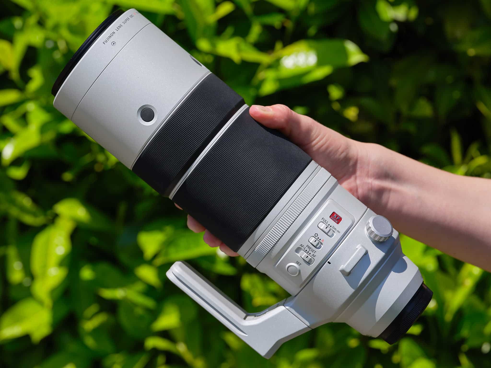 Ống kính Fujifilm XF 150-600mm F5.6-8 R LM OIS WR có giá bán chính thức 50.990.000đ