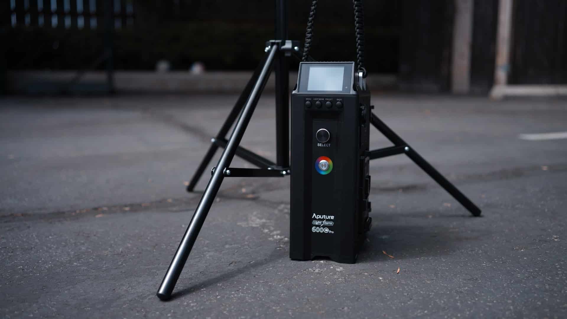 Đánh giá Aputure LS 600C Pro - Cao cấp, chất lượng với linh hoạt màu sắc