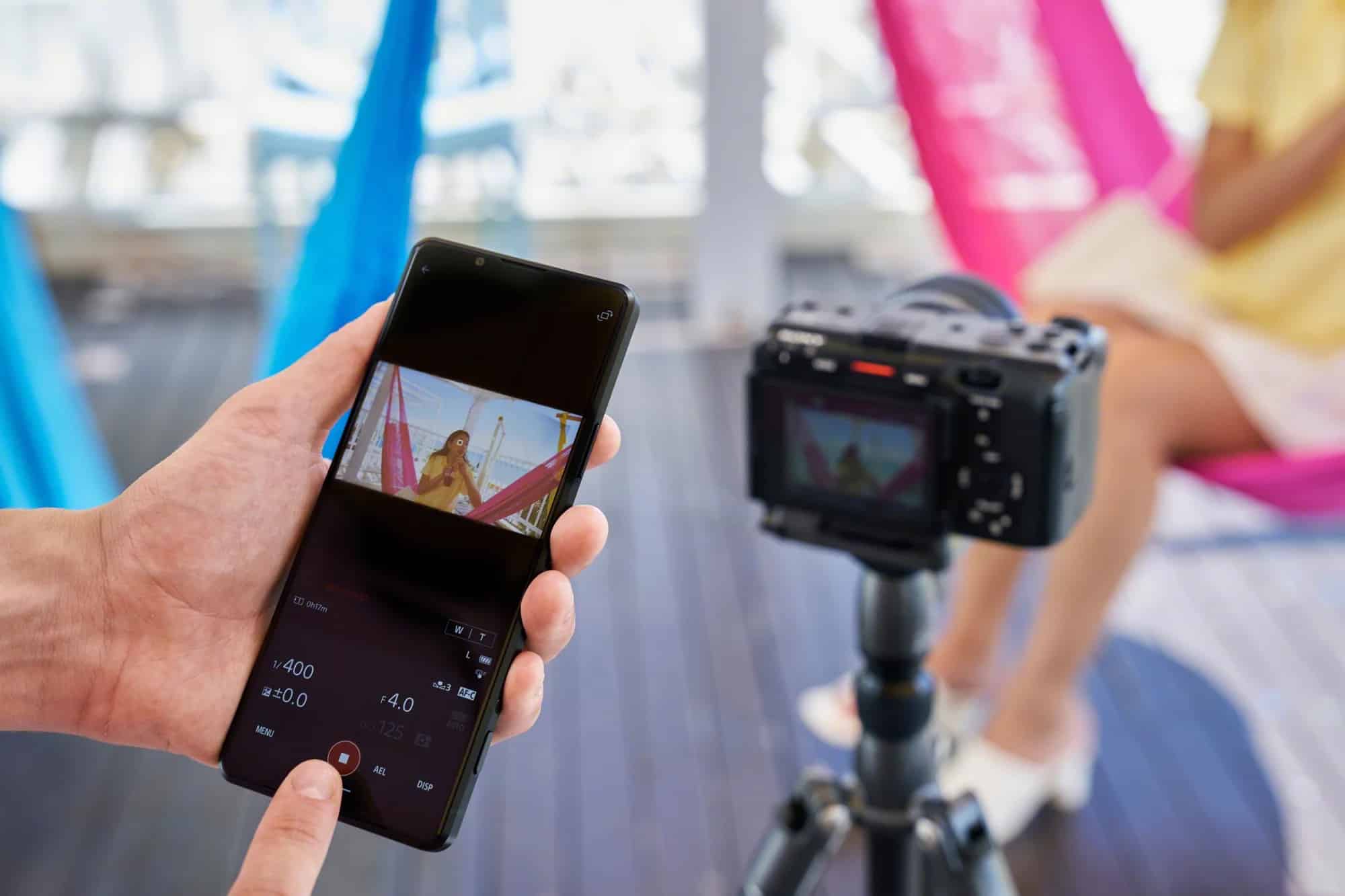 Sony ra mắt máy ảnh chuyên quay cine FX30 mới với cảm biến APS-C 26MP