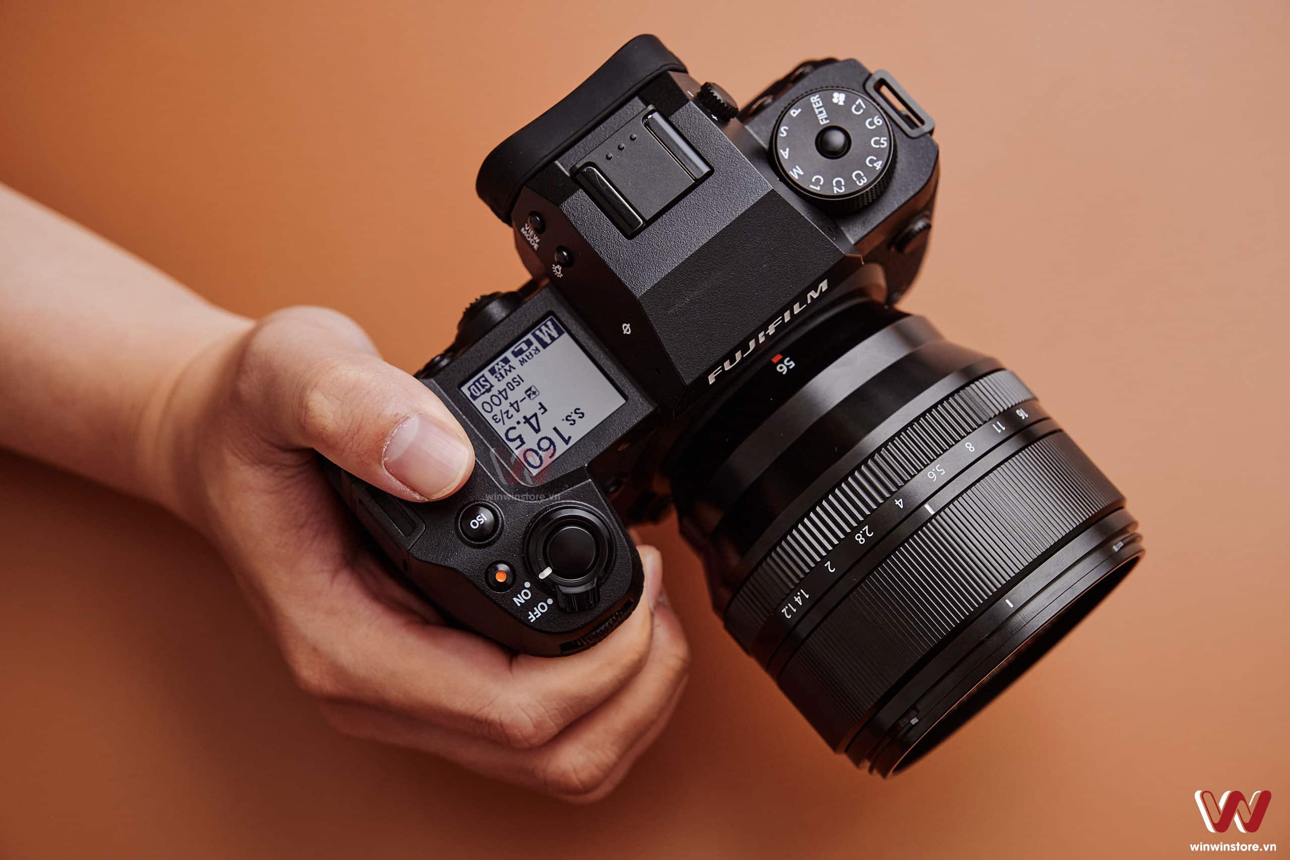Fujifilm tung cập nhật firmware mới cho máy ảnh X-H2 và X-H2s, sửa các lỗi và tối ưu hỗ trợ với grip FT-XH