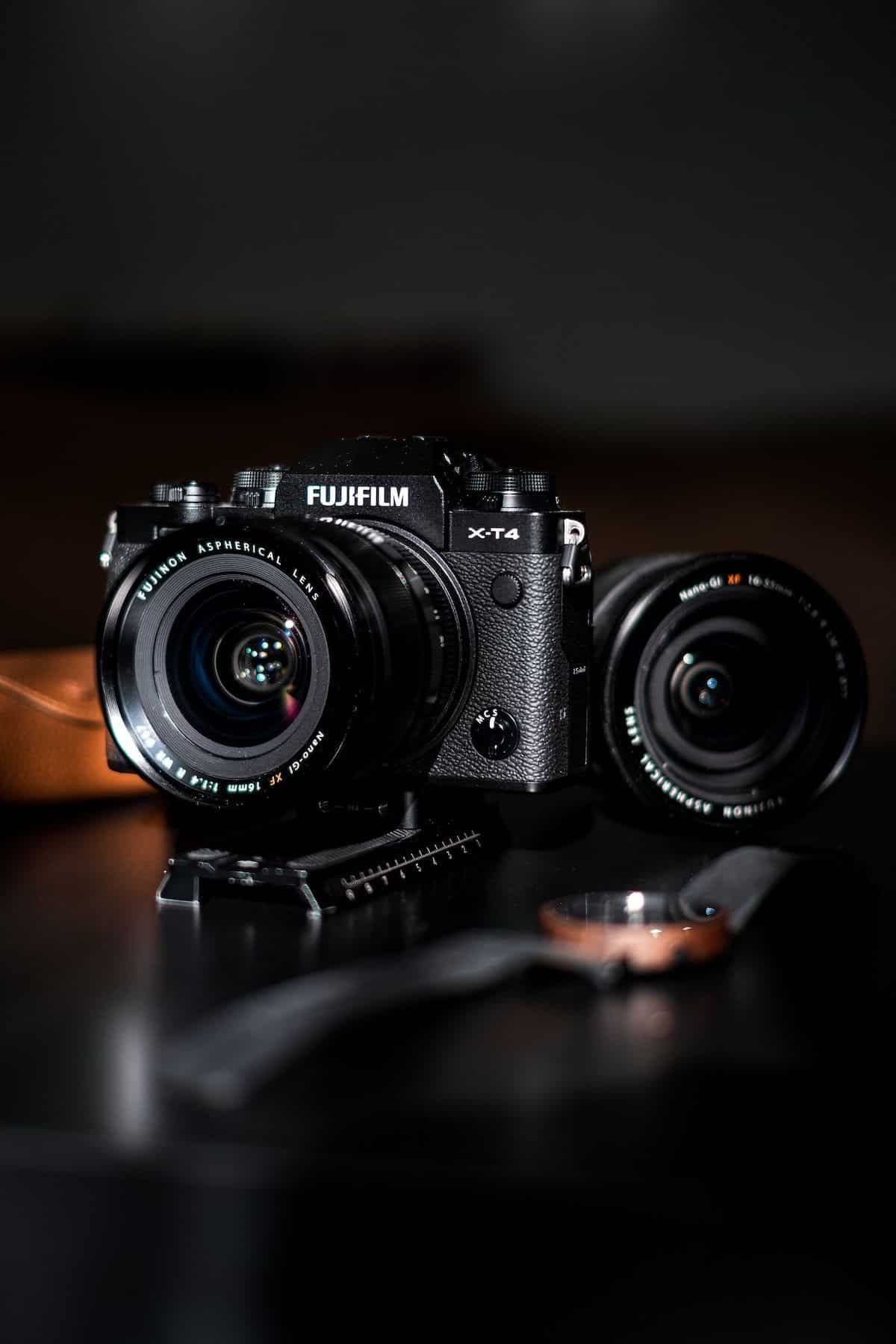 Khuyến mãi tháng 10 cùng Fujifilm, giảm giá máy ảnh Fujifilm X-T4 cùng ống kính hấp dẫn không thể bỏ lỡ