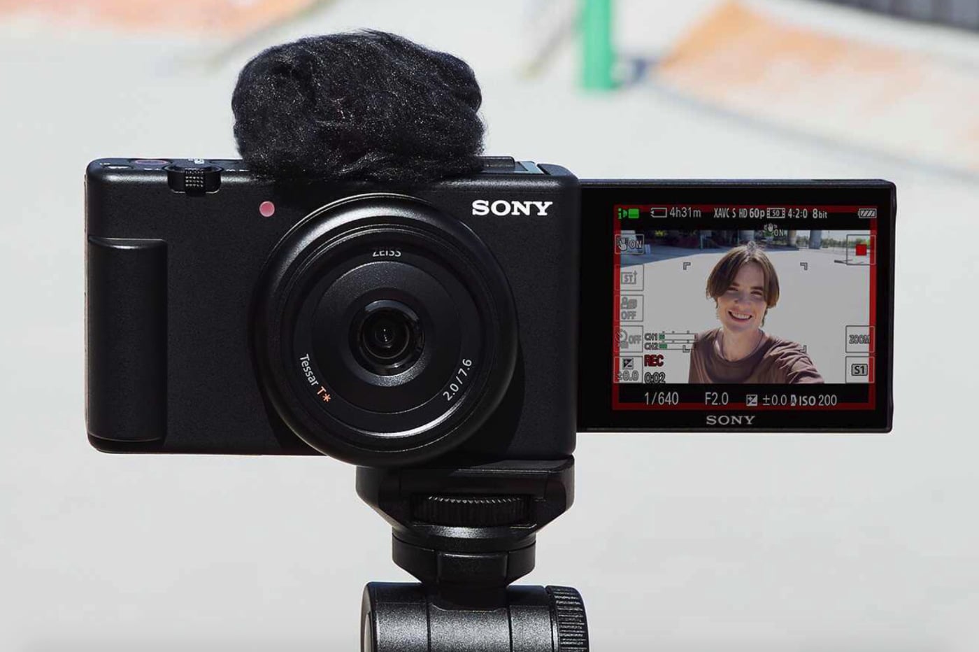 Máy ảnh Sony ZV-1F ra mắt, chiếc máy ảnh chuyên quay video dành cho giới trẻ