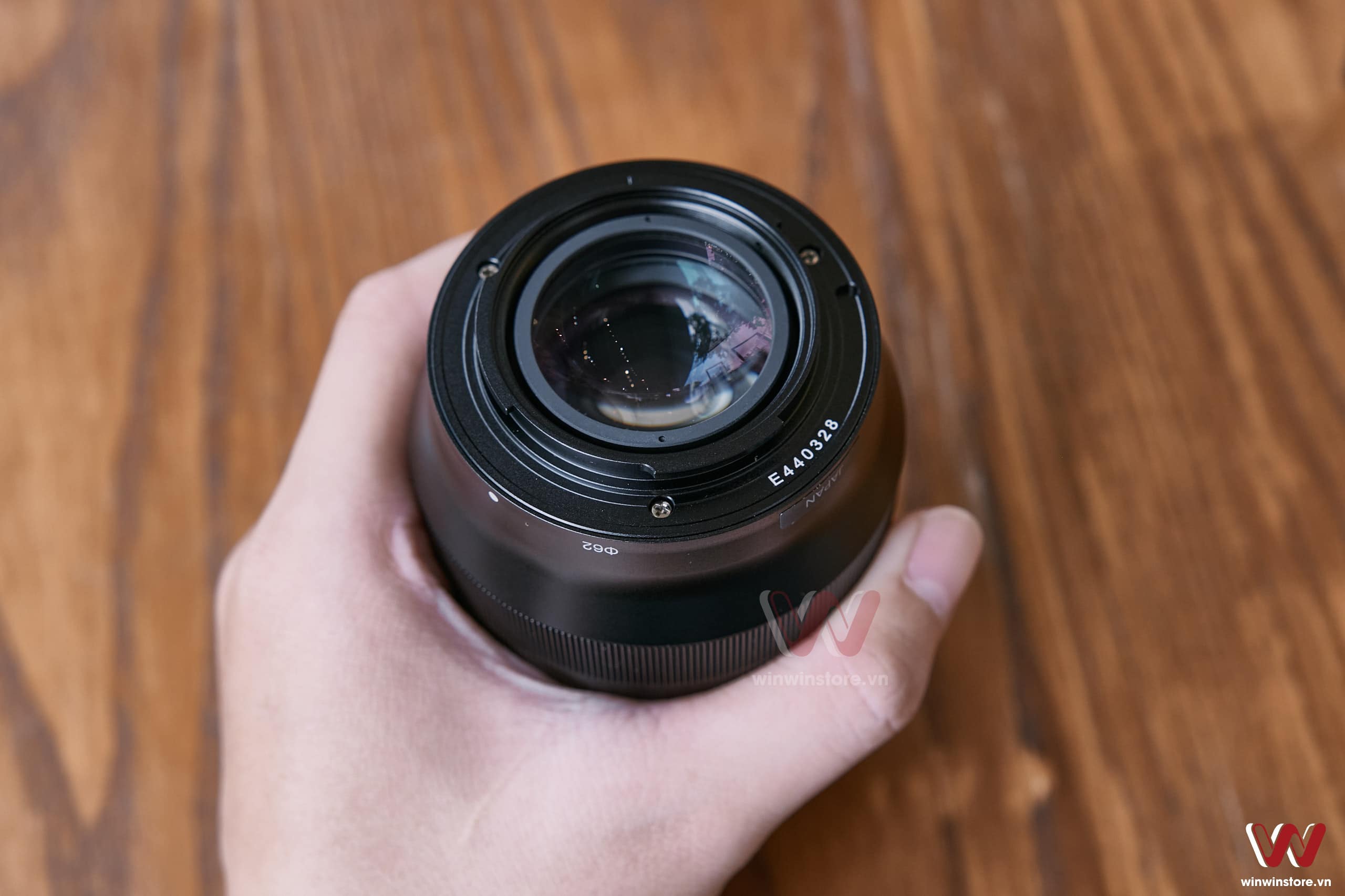 Trên tay Tokina SZ 33mm F1.2 cho Sony E: Hoàn thiện tốt, chất ảnh đẹp nhưng không thể kết nối tới máy ảnh