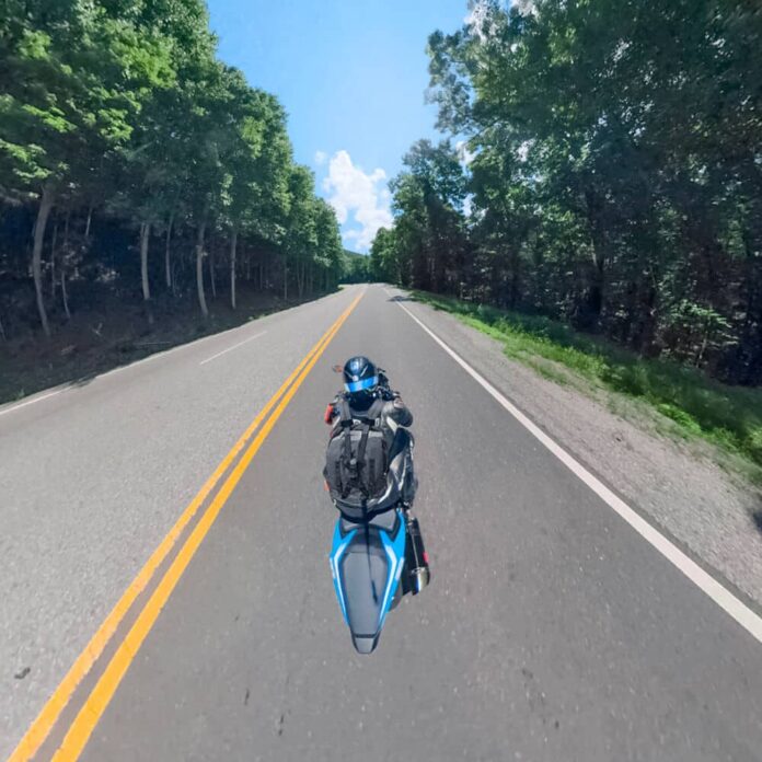 Ngàm gắn balo Insta360 Third Person Mount