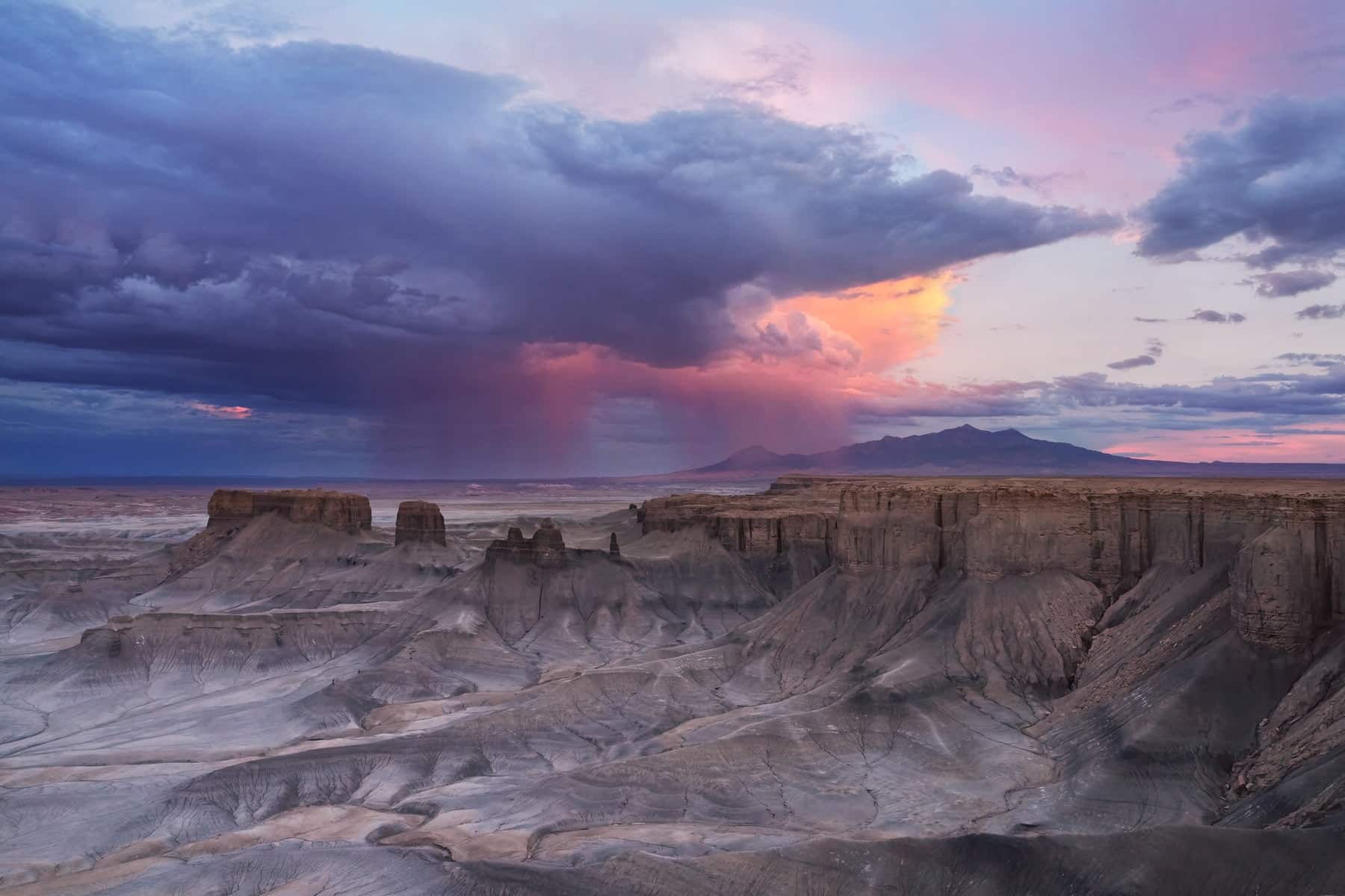 Loạt ảnh đẹp chụp Desert Southwest trong khung giờ xanh với máy ảnh Sony a7R V