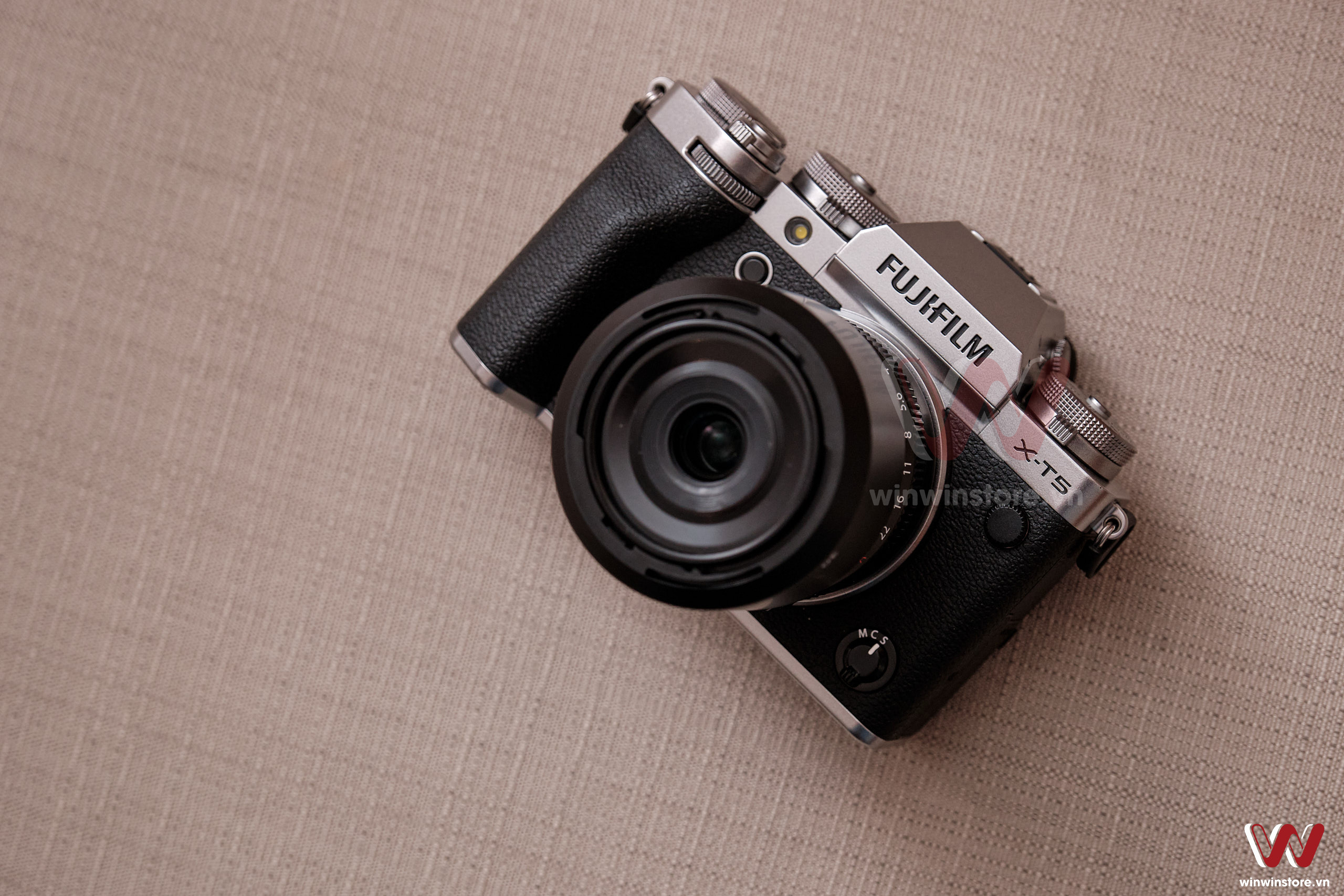Bảng giá máy ảnh Fujifilm tháng 3/2024: Fujifilm X-H2 giá 46.99 triệu, X-T5 giá 40.99 triệu đồng