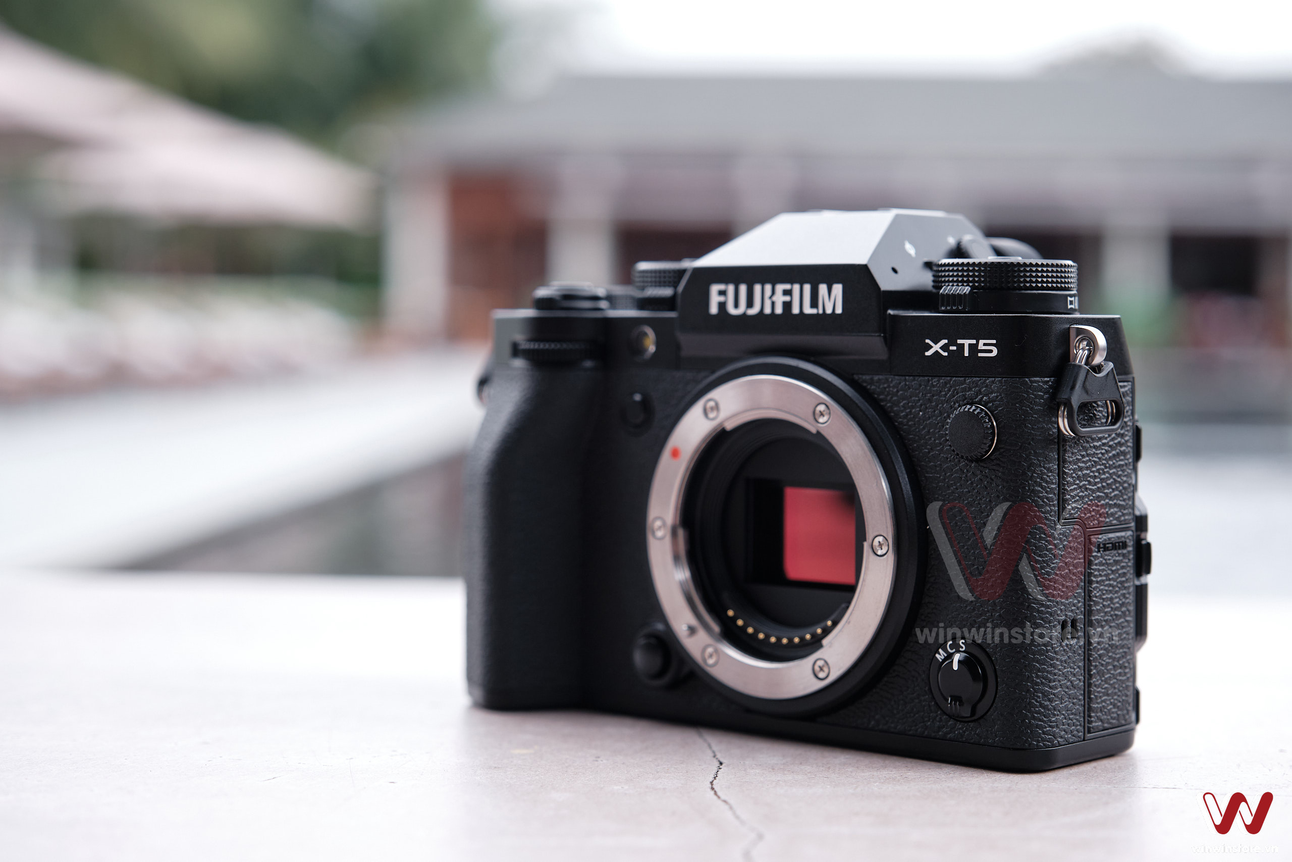 Trên tay máy ảnh Fujifilm X-T5: Gọn hơn, xịn hơn và đáng giá hơn rất nhiều