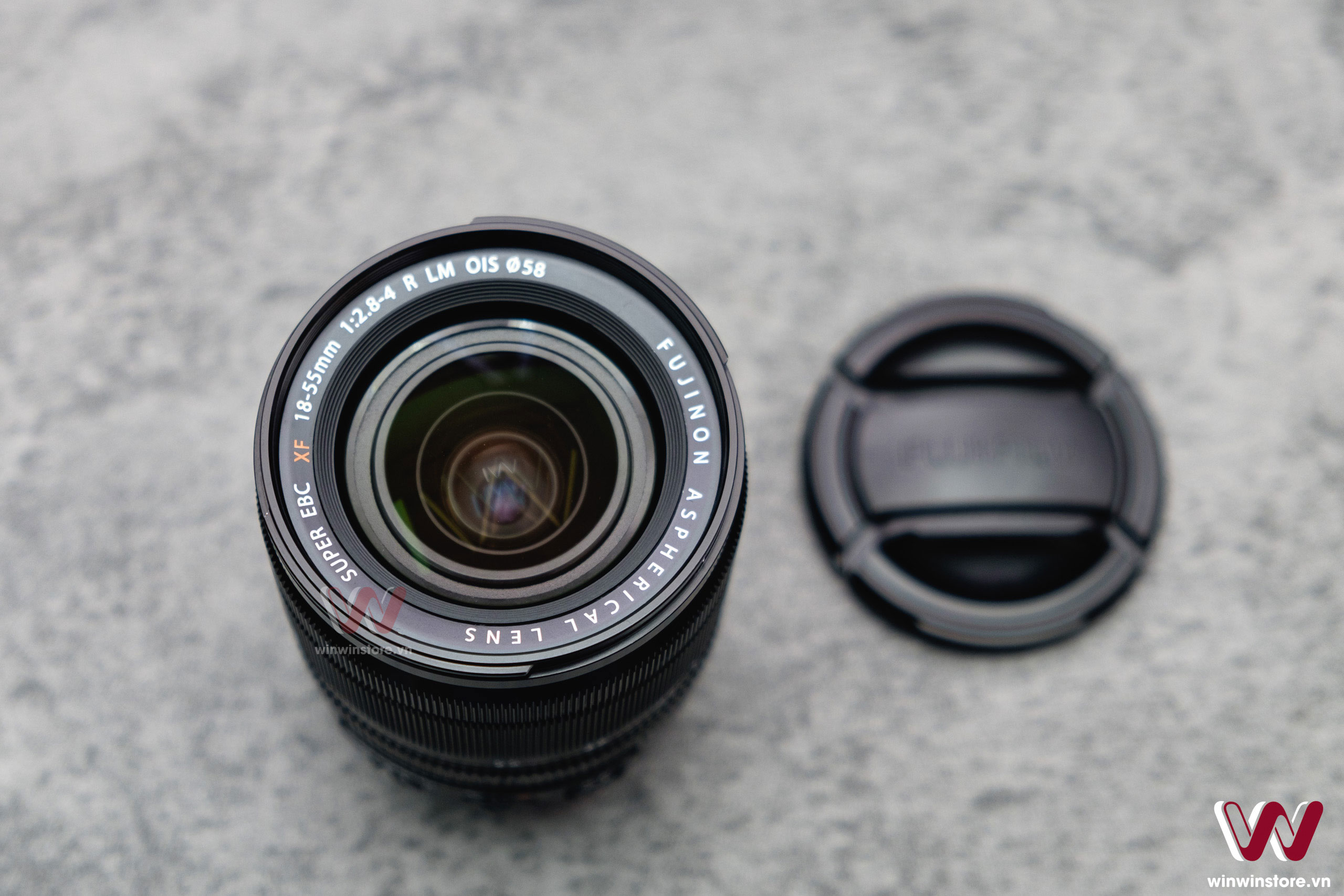 Ống kính Fujifilm XF 18-55mm F2.8-4 R LM OIS