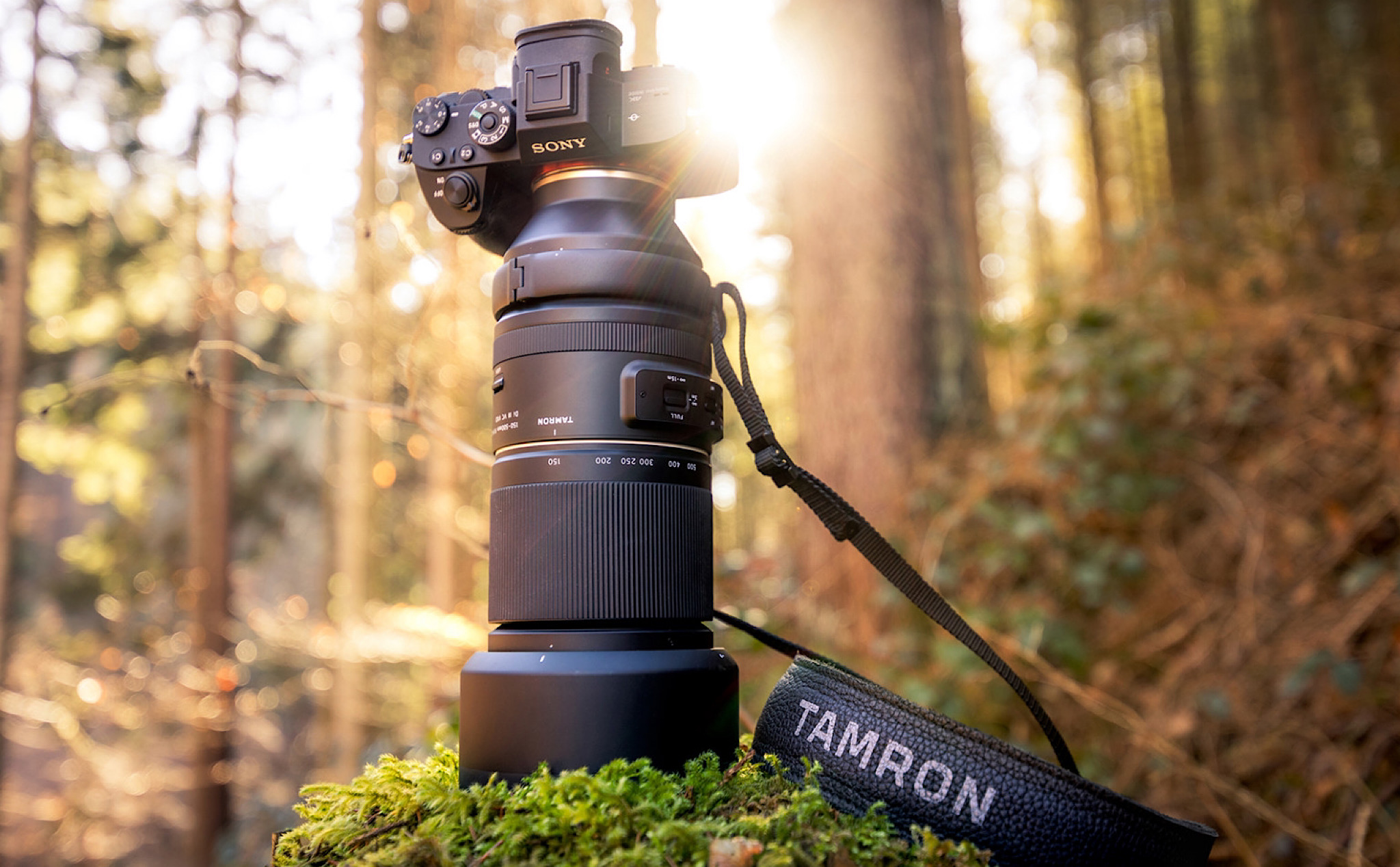 Ong kinh Tamron 150 500mm F5 6.7 Di III VXD cho Sony E
