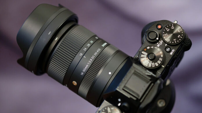 Sigma tung cập nhật firmware mới cho ống kính Sigma 18-50mm F2.8 DC DN