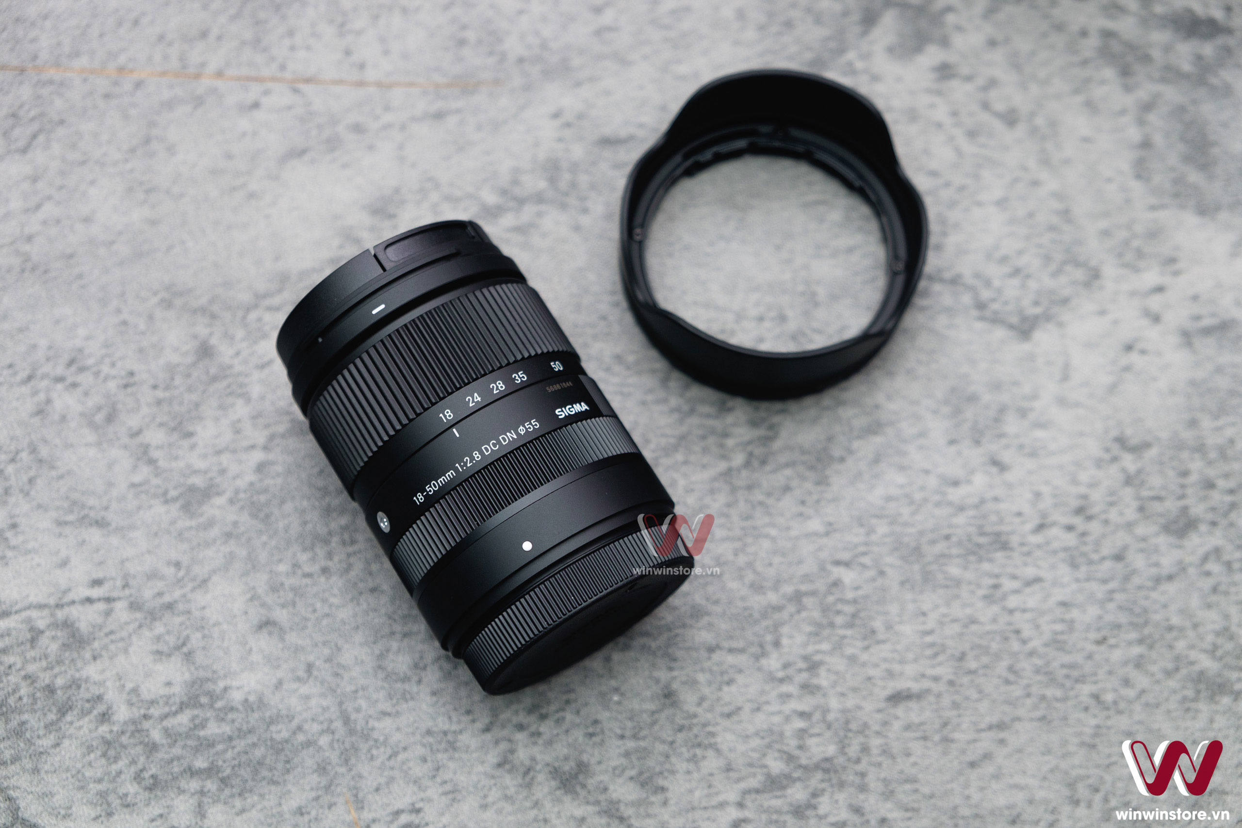 Trên tay Sigma 18-50mm F2.8 DC DN Contemporary cho Fujifilm X: Gọn nhẹ và đáng để đầu tư