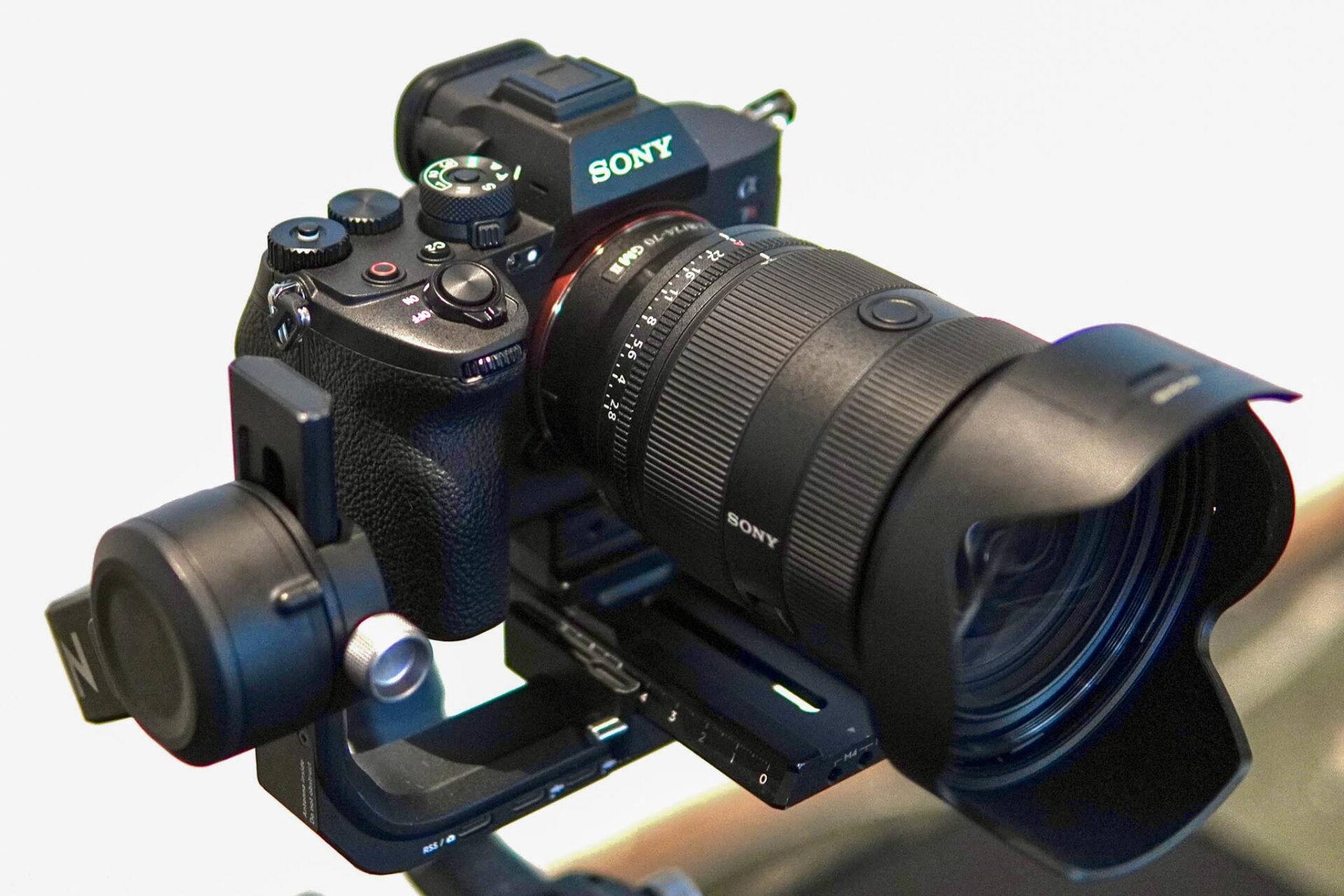 Đặt trước Sony Alpha 7R V, siêu phẩm máy ảnh với bộ xử lý AI để nhận về phần quà lên đến 4.990.000đ