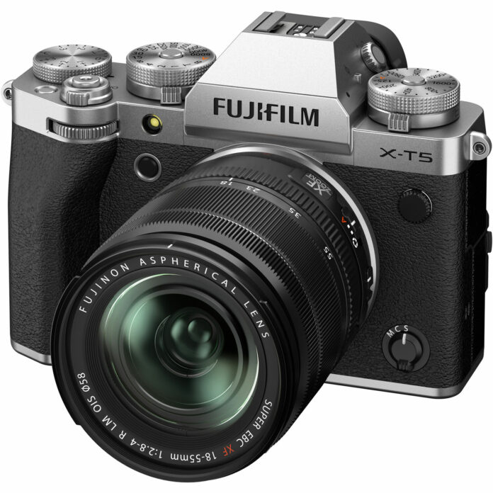 Máy ảnh Fujifilm X-T5 với ống kính XF 18-55mm (Silver)