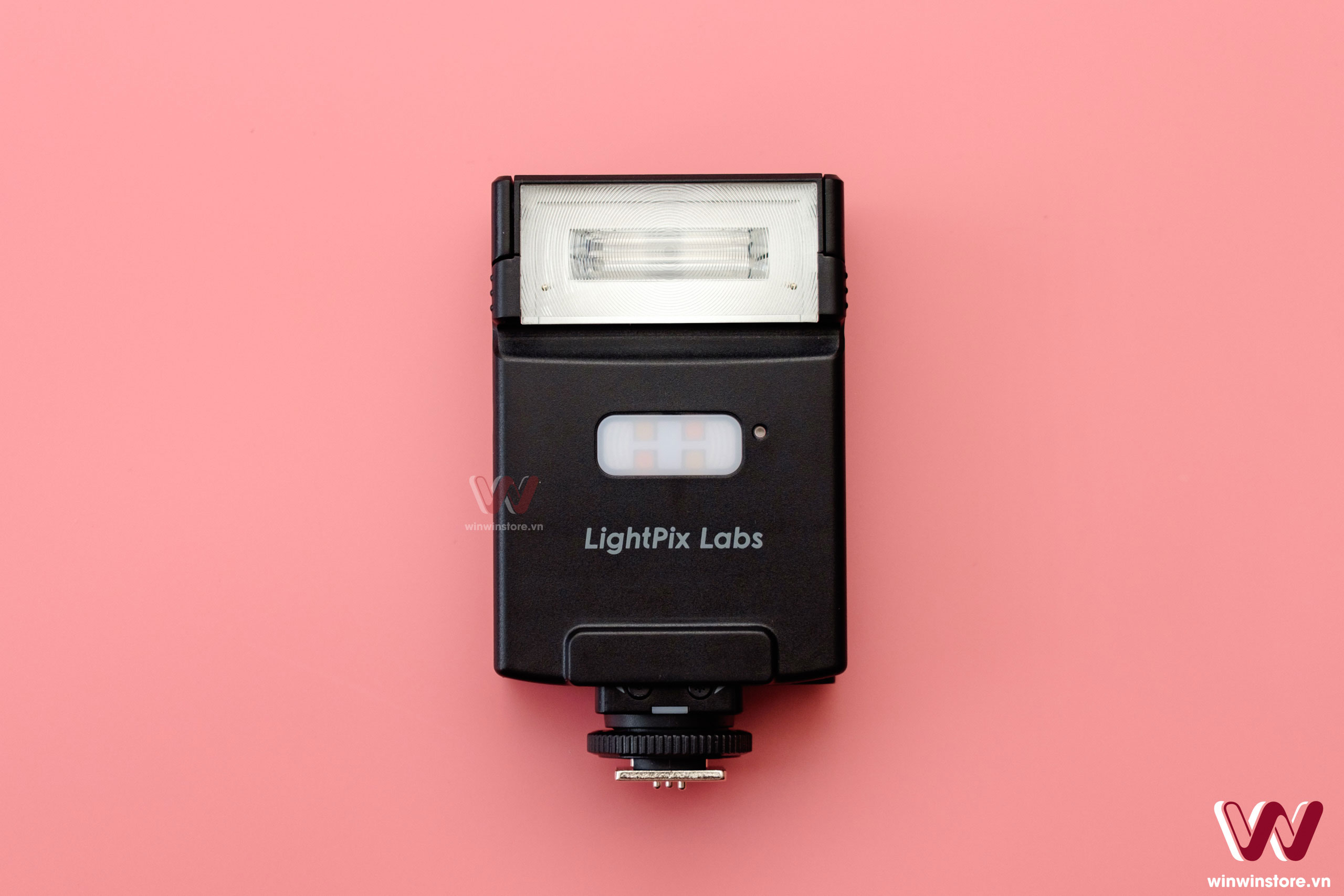 Trên tay đèn Flash LightPix Labs FlashQ X20: Nhỏ gọn, tiện lợi với khả năng điều khiển từ xa