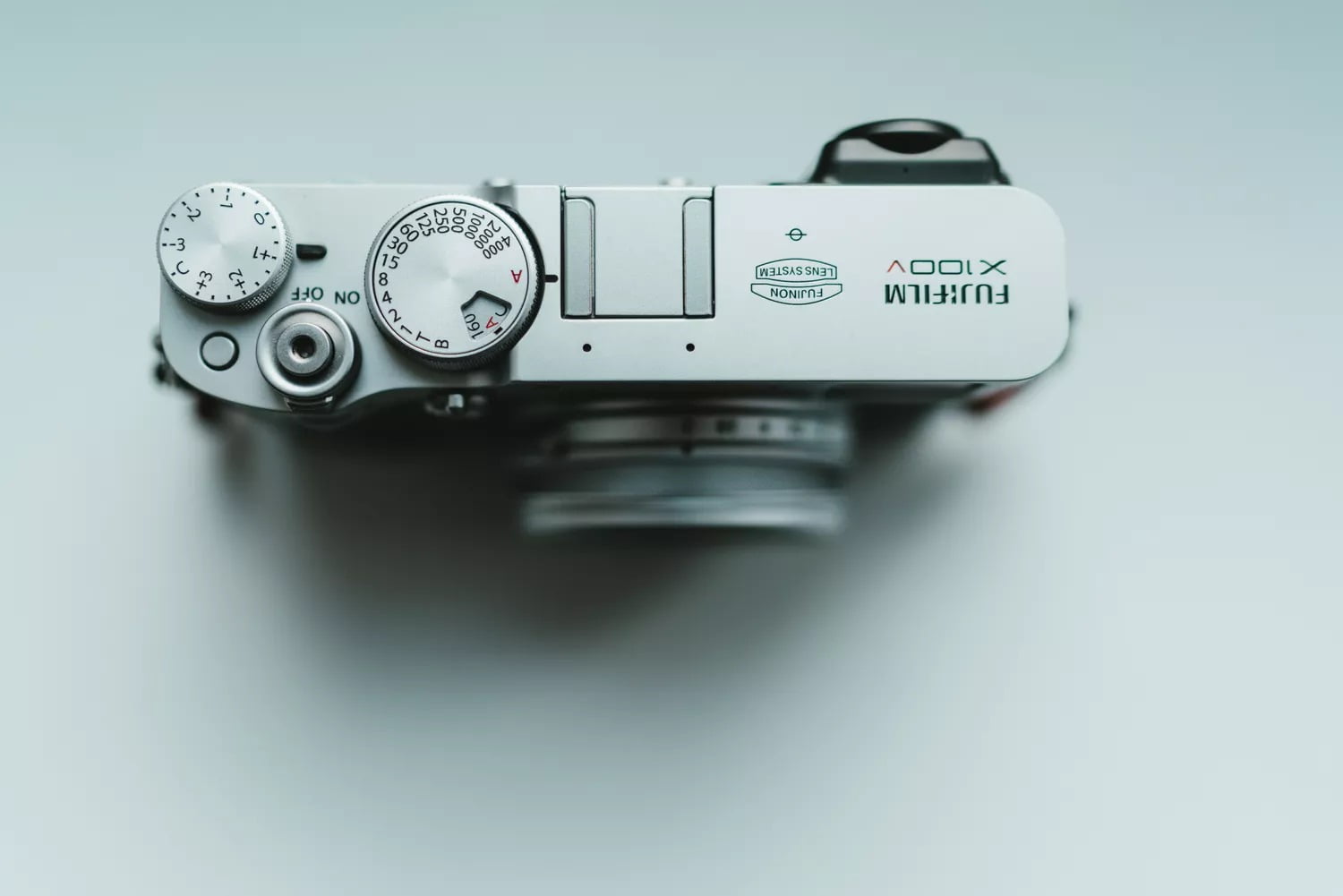 Fujifilm X100V 01