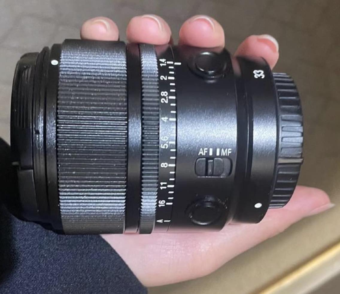 Lộ diện ảnh ống kính 33mm F1.4 Autofocus mới cho Fujifilm X