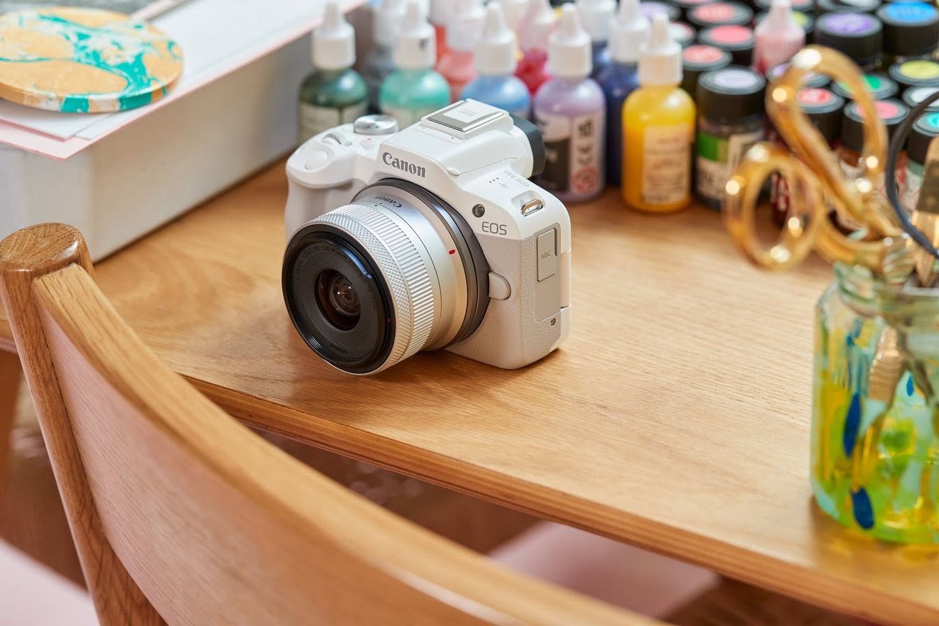 So sánh Canon EOS R50 và M50 Mark II: Lựa chọn máy ảnh cho người mới năm 2024