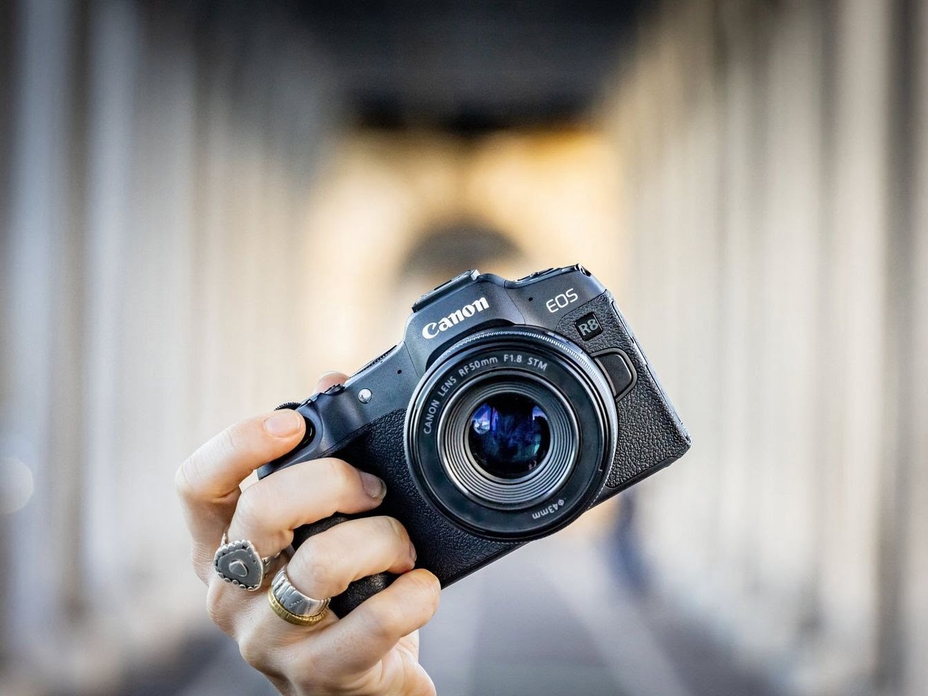 Canon EOS R8 05