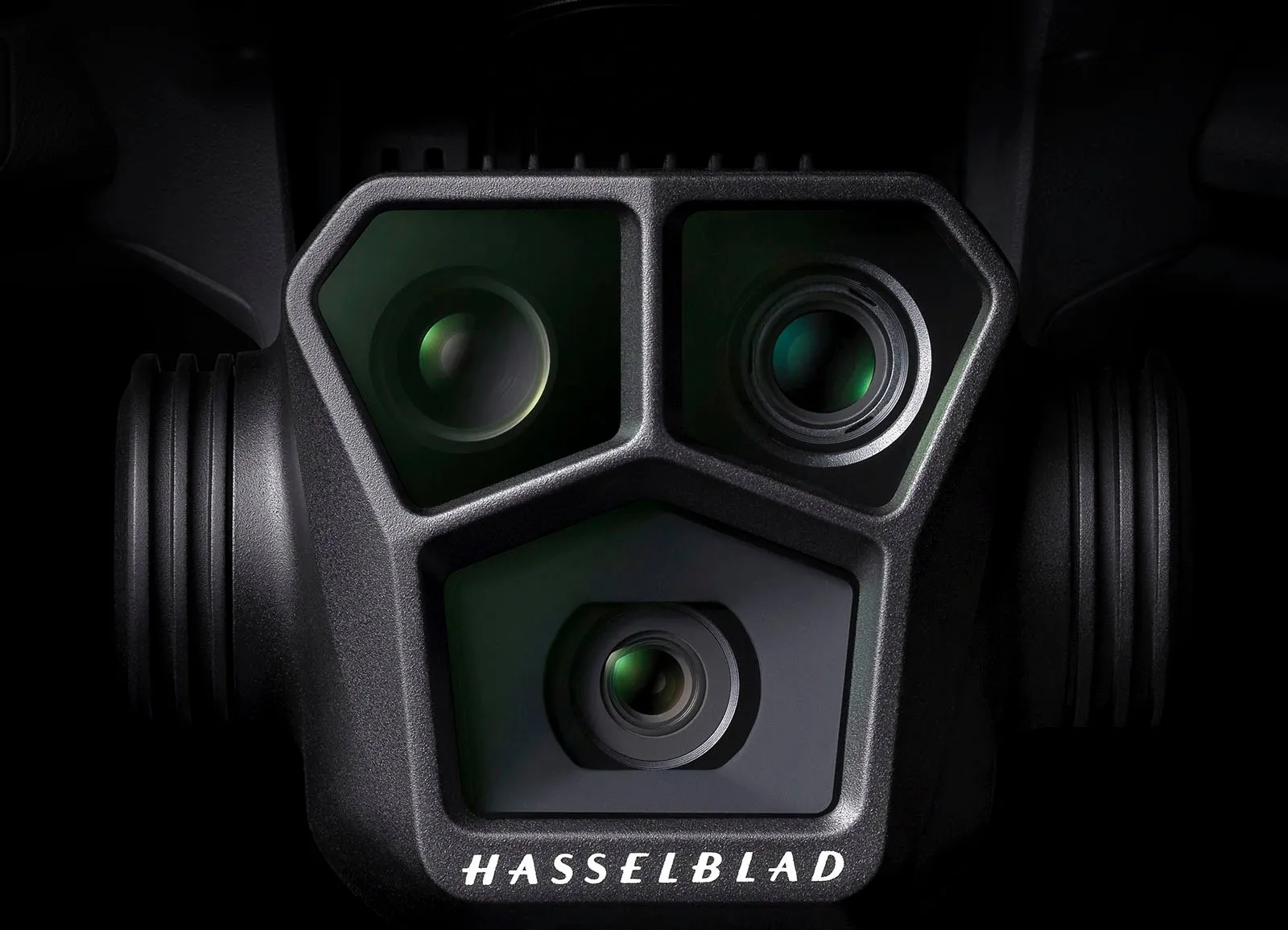 DJI Mavic 3 Pro 02