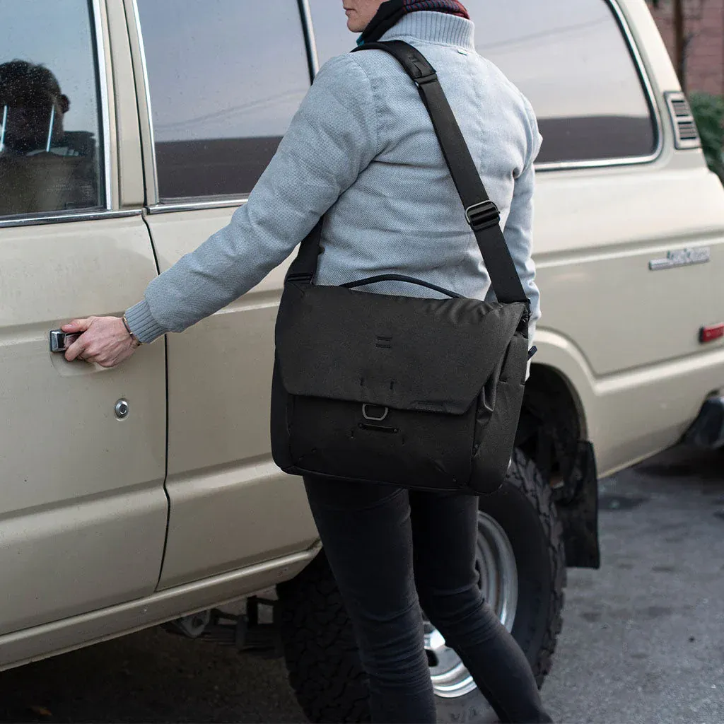 Túi Peak Design Everyday Messenger 13L (Black)