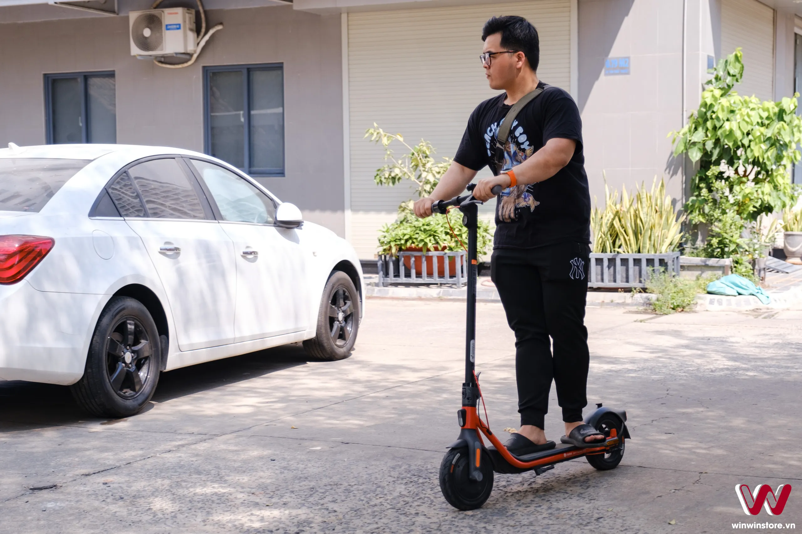 Trên tay xe điện Segway Ninebot KickScooter D38U