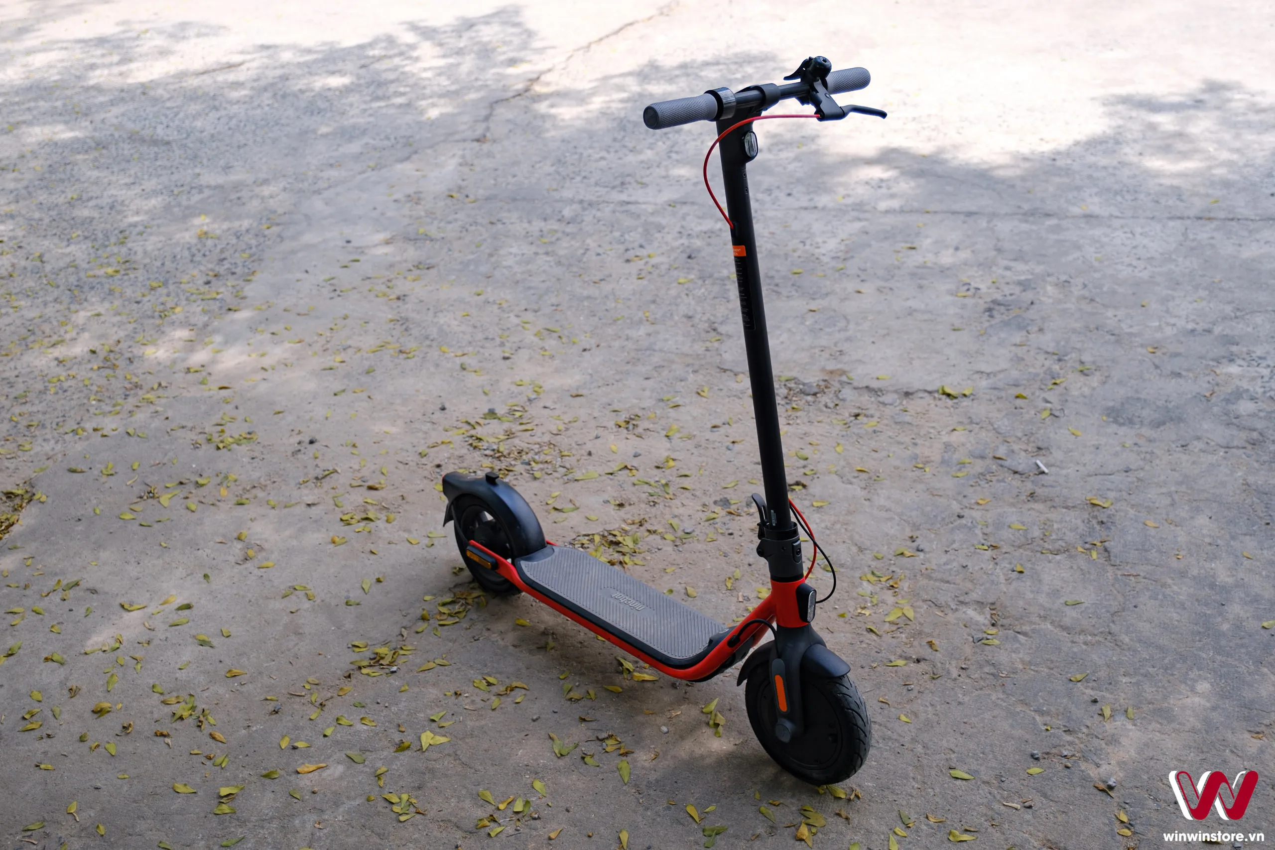 Trên tay xe điện Segway Ninebot KickScooter D38U