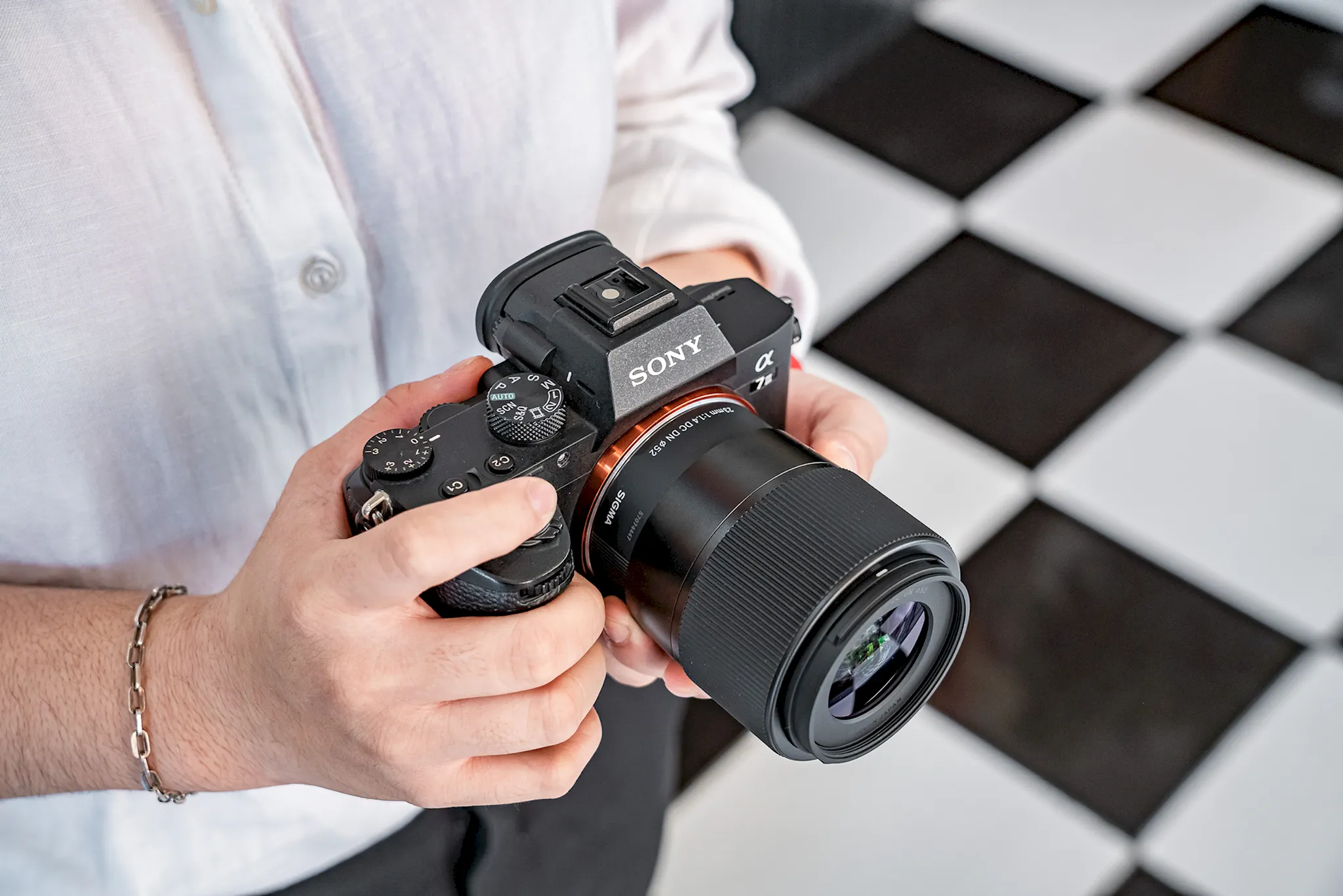 Ống kính Sigma 23mm F1.4 DC DN cho Sony E