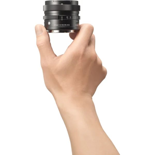 Ống kính Sigma 17mm F4 DG DN cho Sony E