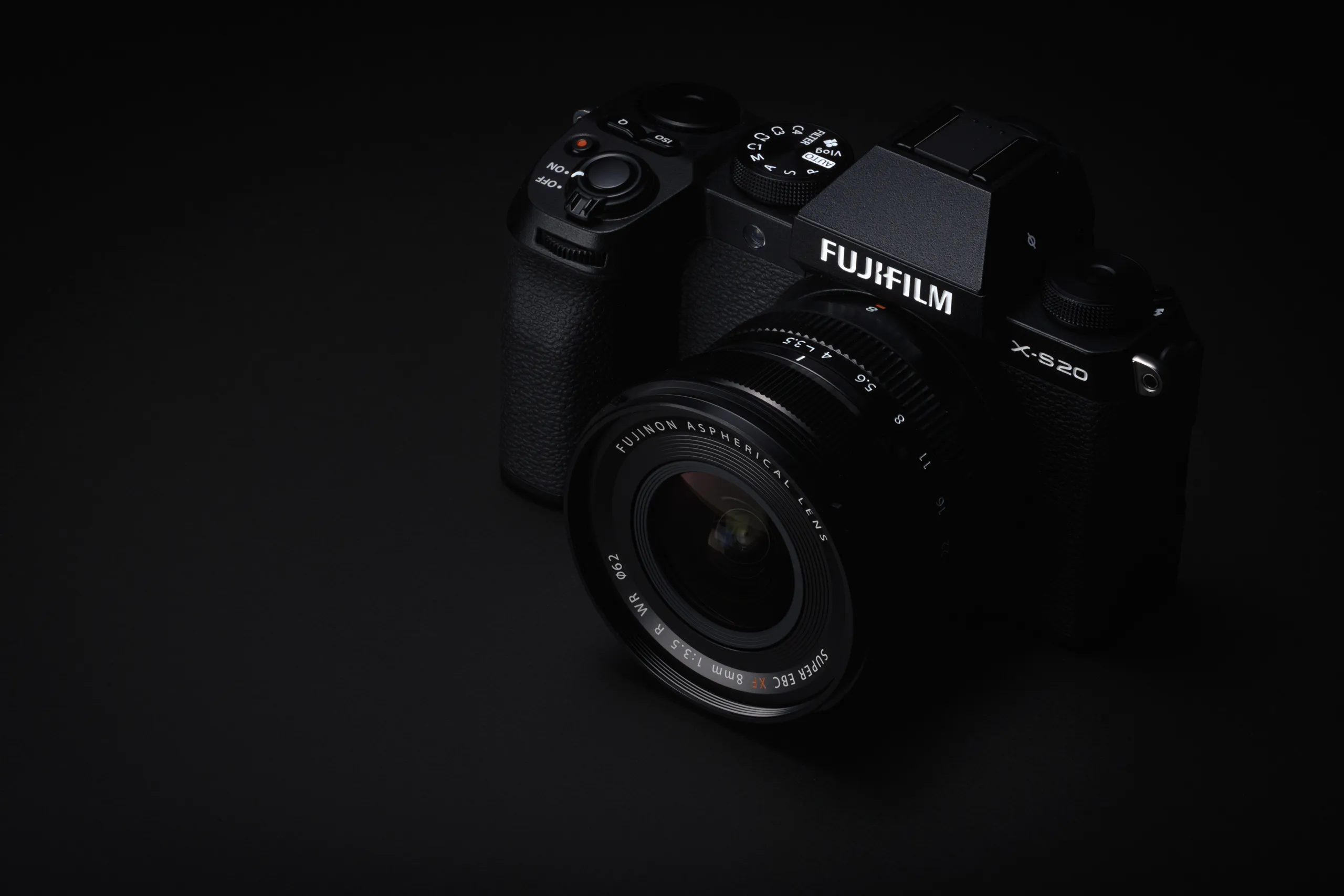 Fujifilm X-S20 ra mắt với pin NP-W235, cảm biến X-Trans 4 và vi xử lý X-Processor 5