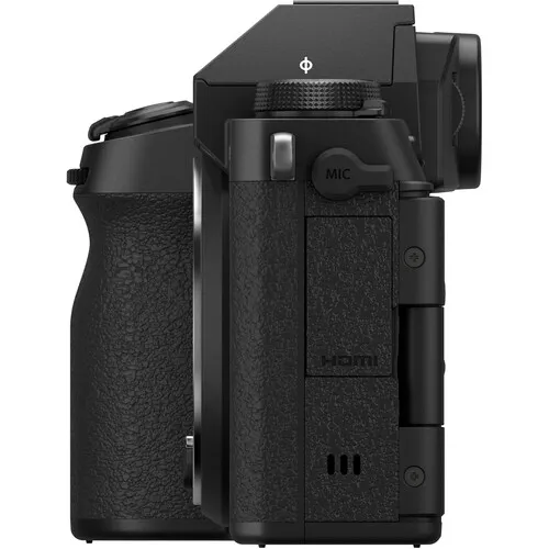 Máy ảnh Fujifilm X-S20 với ống kính XF 18-55mm
