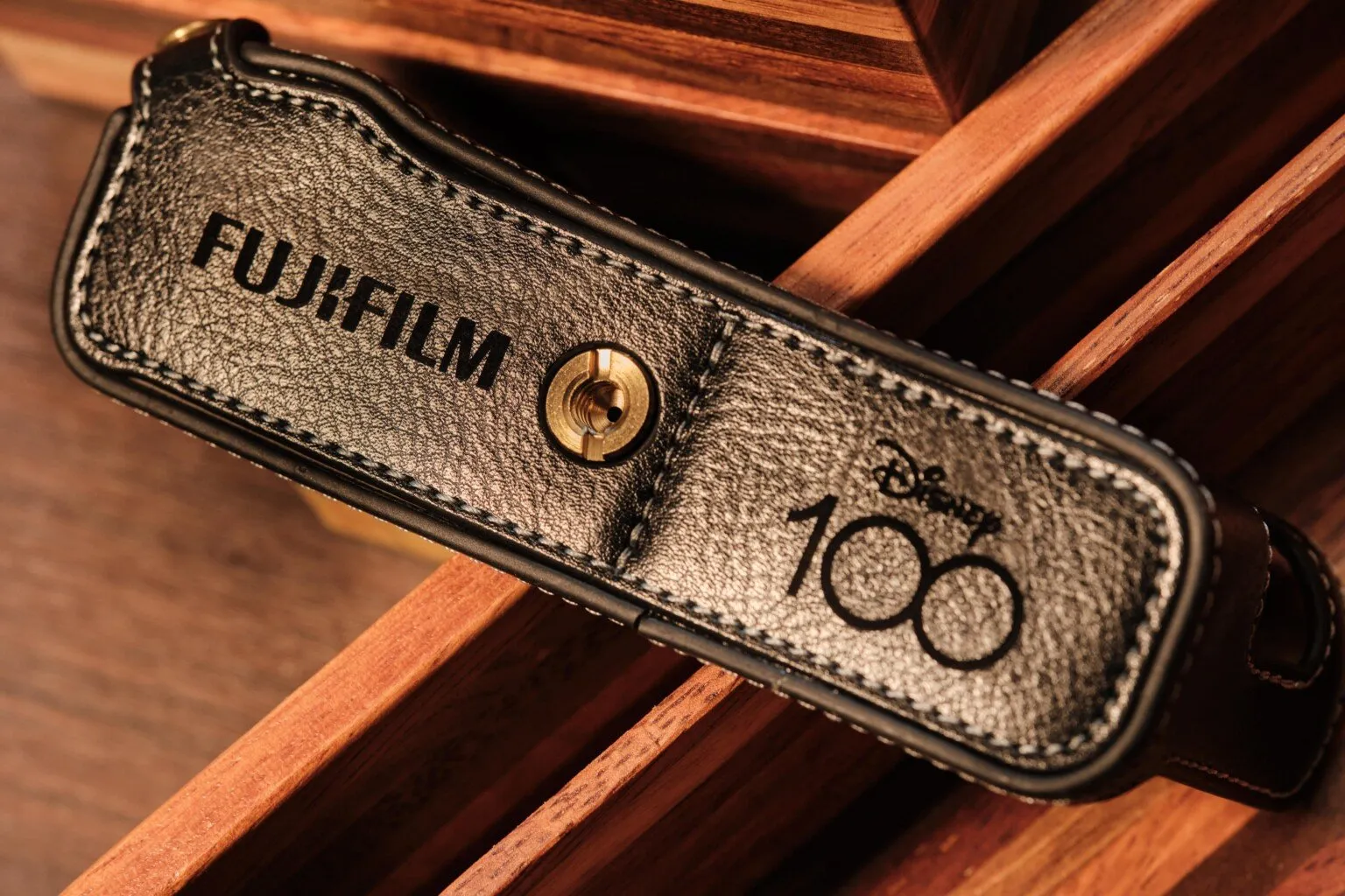 Fujifilm X100V Disney and Friends Collection 07