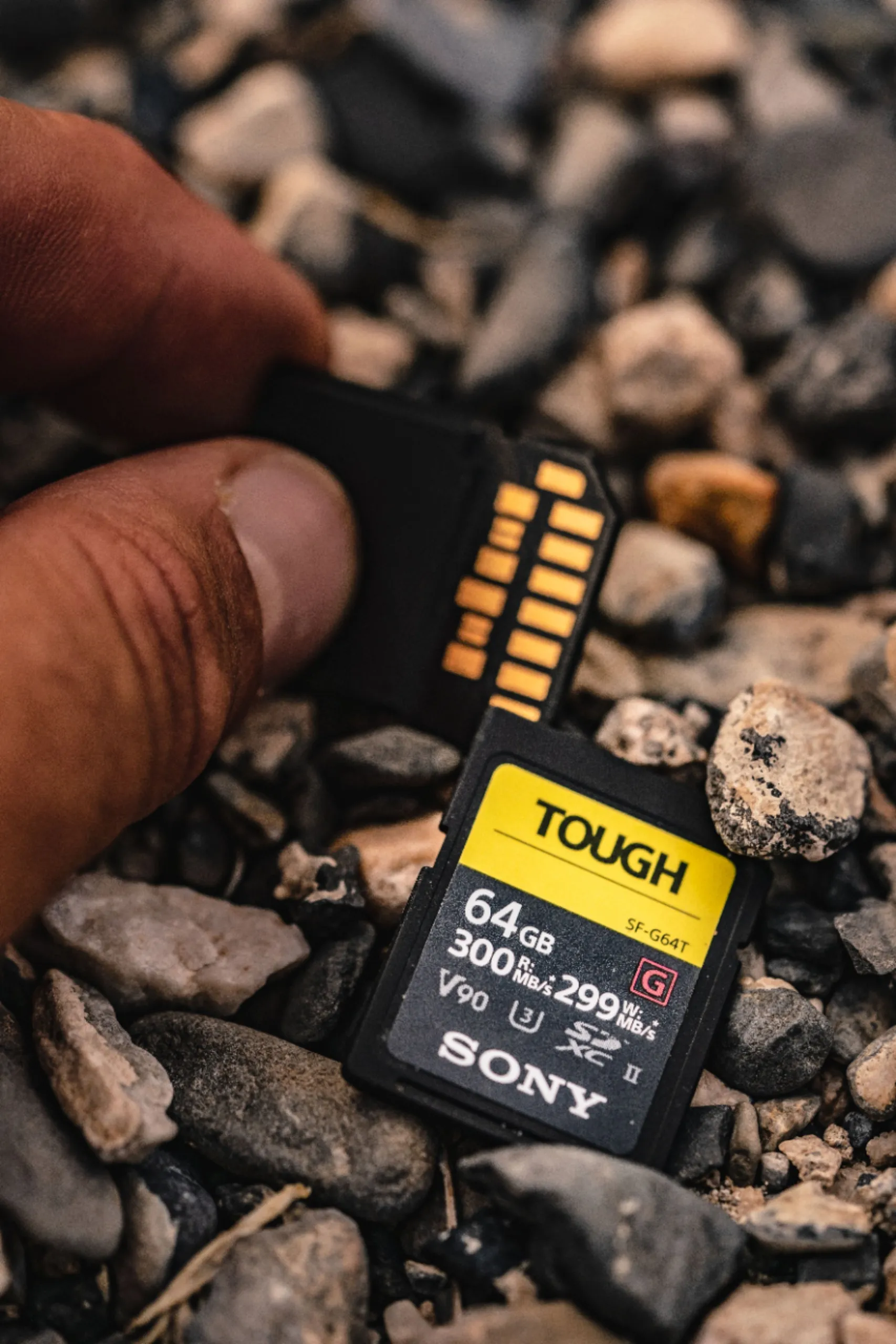 Thẻ nhớ SD Sony SF-G TOUGH UHS-II 64GB 300MB/s