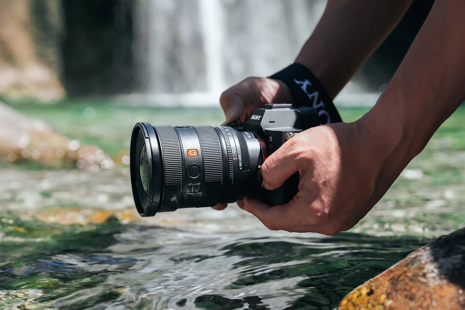 SEL1635GM2 Sony 16 35mm f2 8 g master ii 02