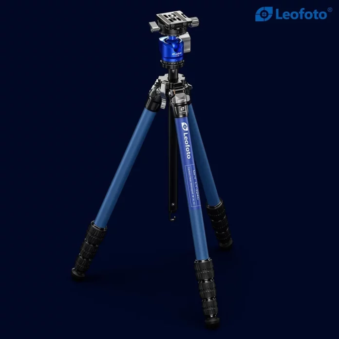 Chân máy ảnh Leofoto LY-224C Carbon Fiber với LH-25R Ball Head (Blue)