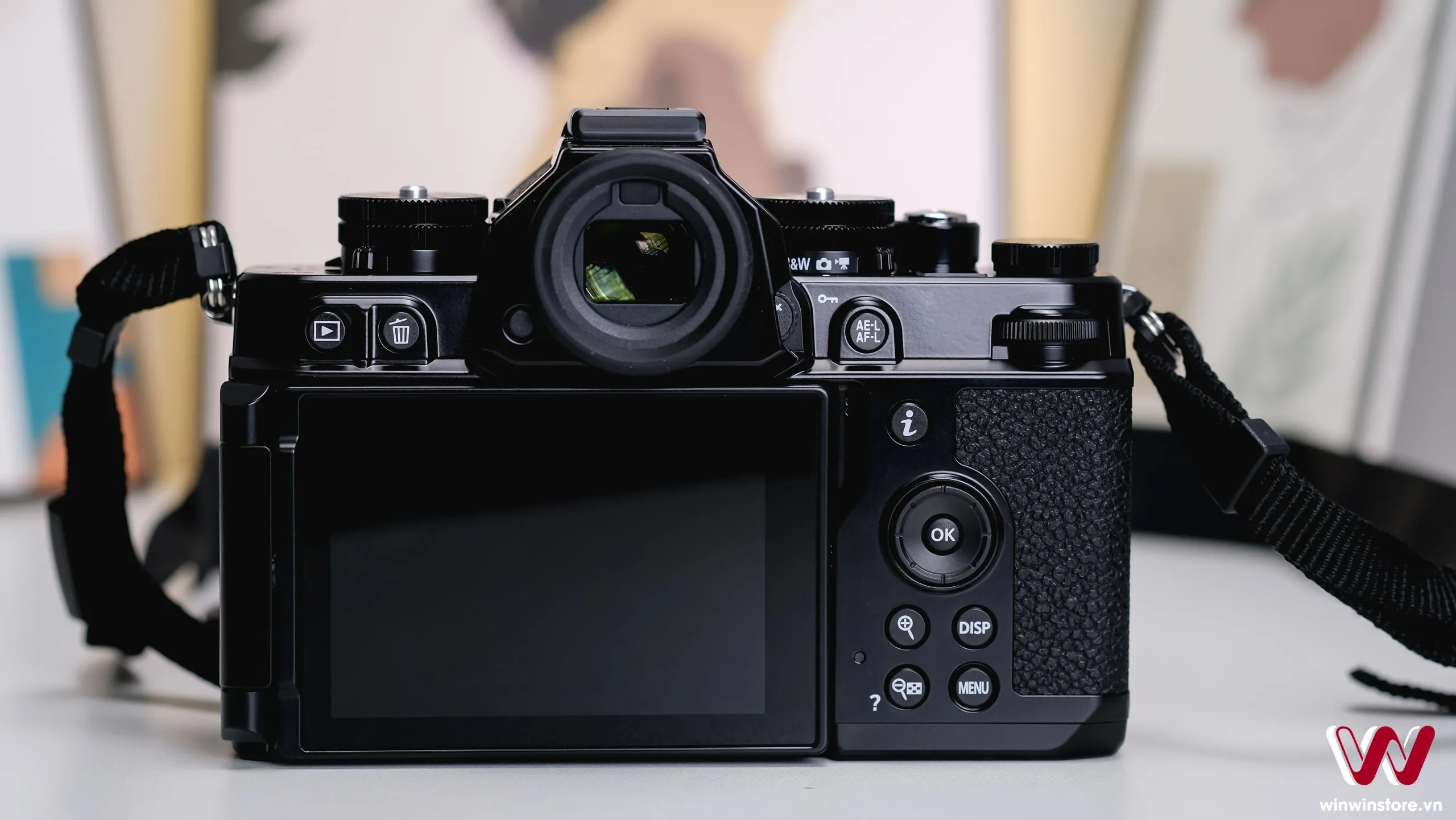 Trên tay máy ảnh Nikon Zf: Hiện đại kết hợp cổ điển, trải nghiệm hoài niệm