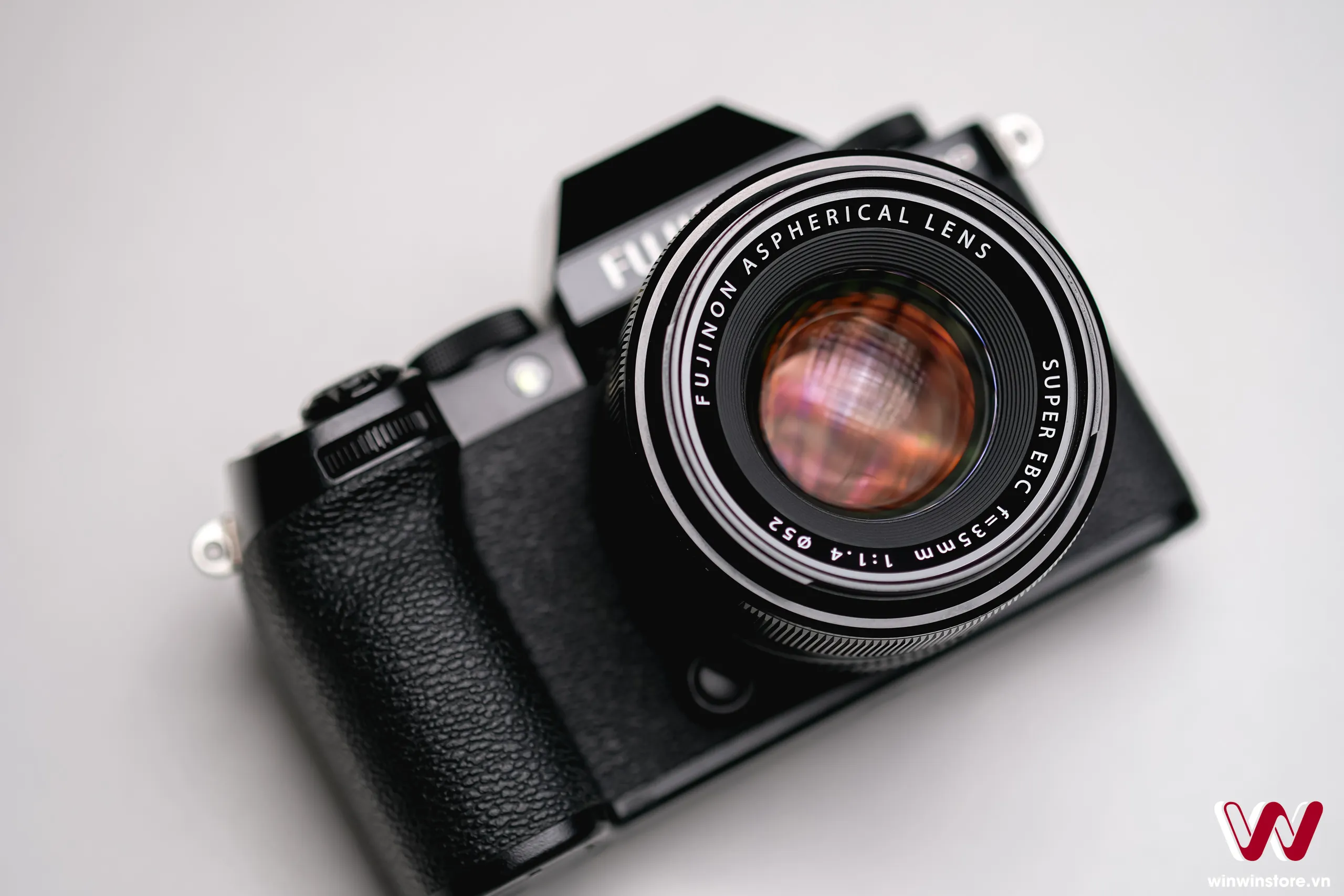 Fujifilm X-S10 với XF 35mm F1.4: Combo máy ảnh nhỏ gọn, tiện lợi cho mùa Tết 2024
