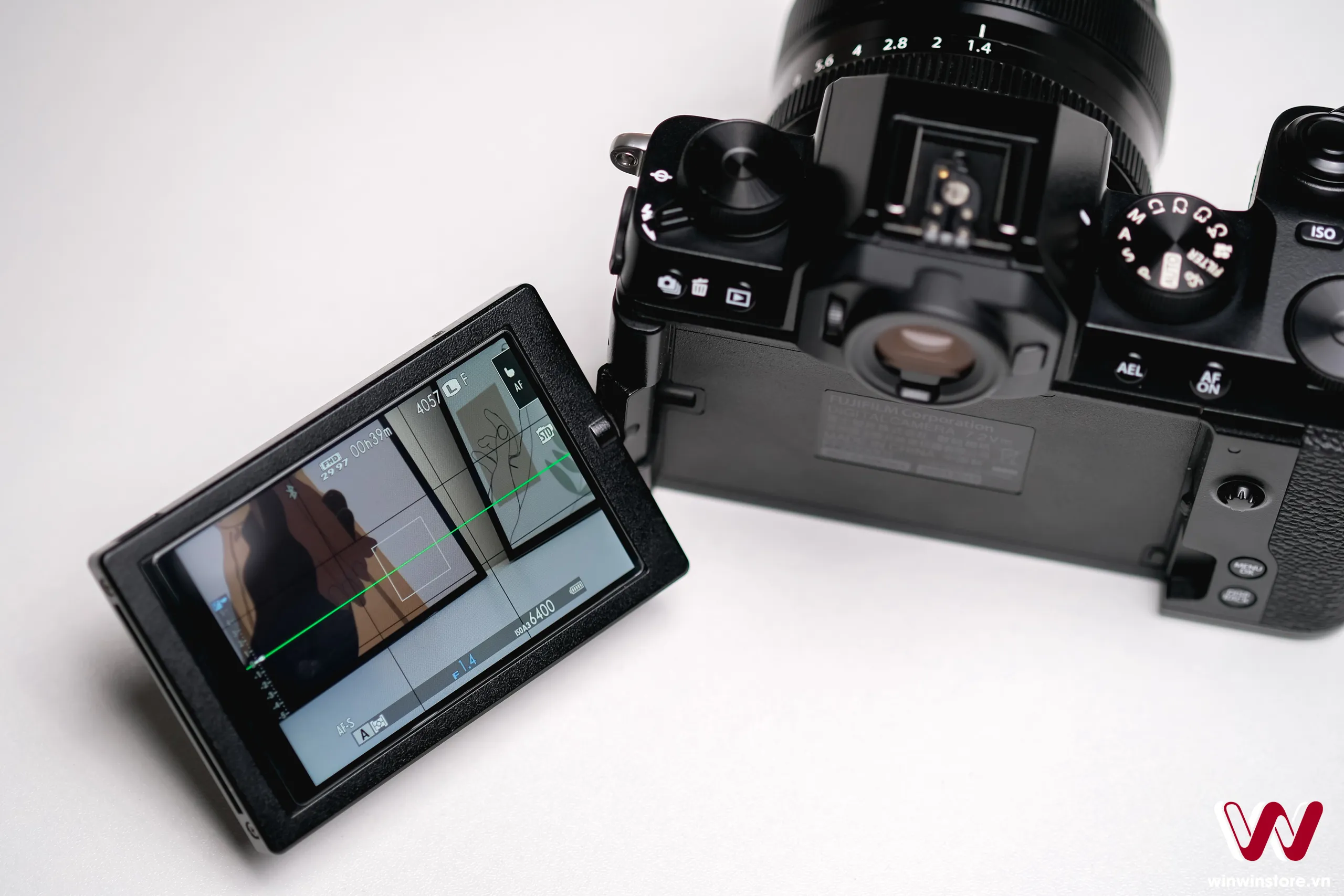 Fujifilm X-S10 với XF 35mm F1.4: Combo máy ảnh nhỏ gọn, tiện lợi cho mùa Tết 2024