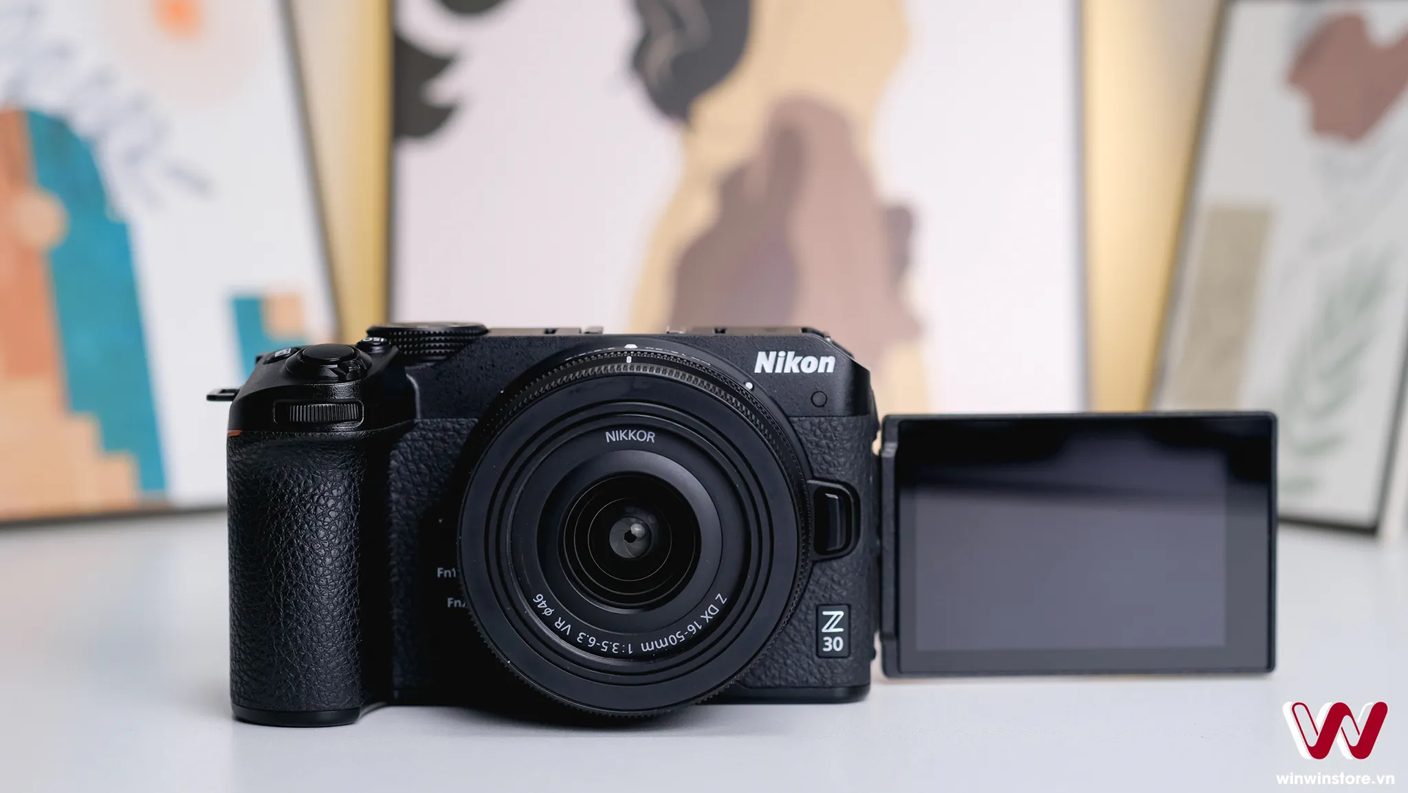 Trên tay Nikon Z30: Lựa chọn lý tưởng cho người mới bắt đầu và vlogger