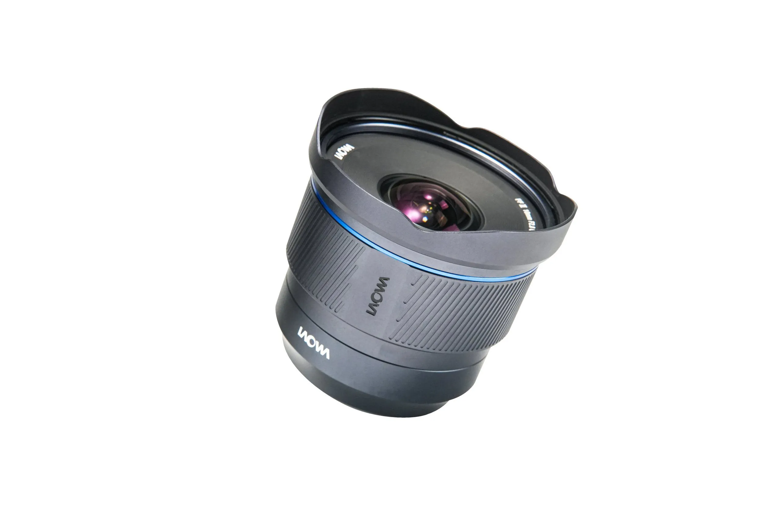 Laowa 10mm F2.8 Zero-D FF ra mắt, ống kính AF đầu tiên từ thương hiệu Venus Optics