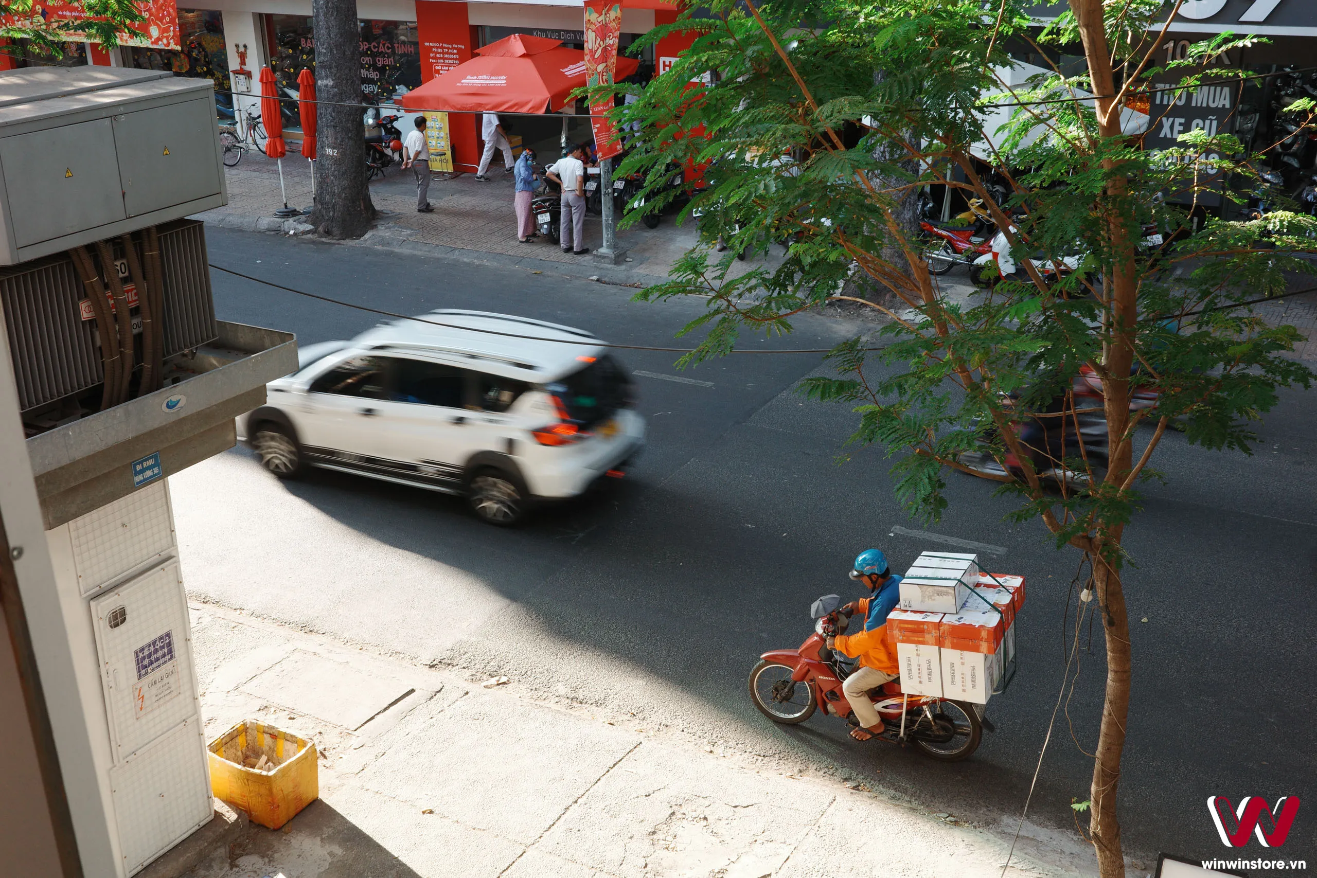 Chia sẻ 3 màu film cho Ricoh GR III/GR IIIx khi chụp cafe, đường phố