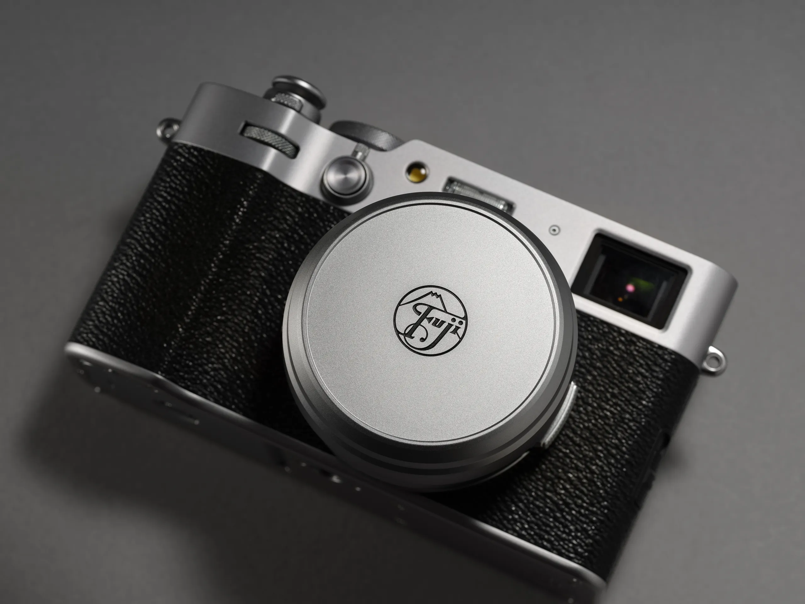 "Hô biến" Fujifilm X100V thành X100VI phiên bản giới hạn chỉ bằng vài bước