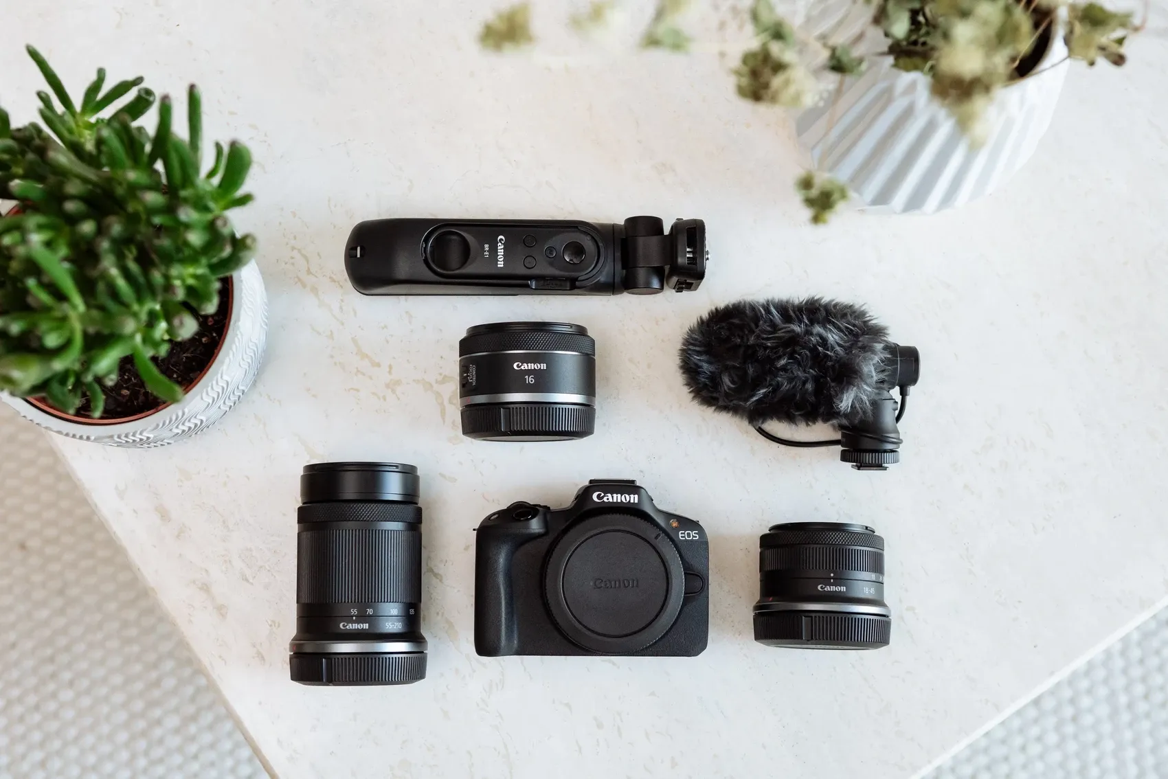 grow your kit eos r50 ambient top down videography pack shot 9d974b521dfe49d09e59137037edb7f8