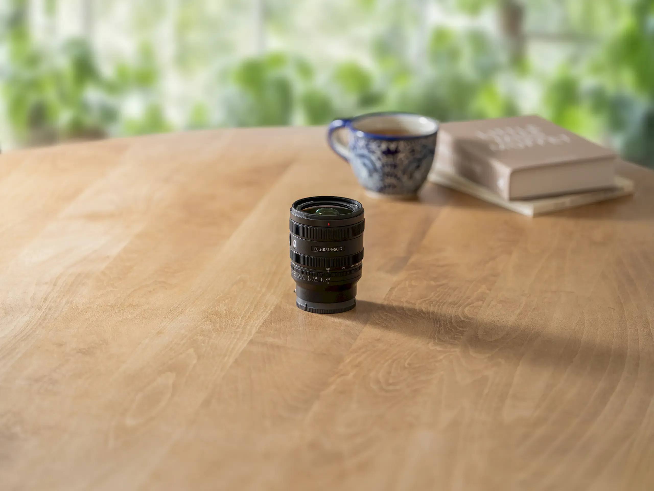 ong kinh sony fe 24 50mm f2 8 g 2 13