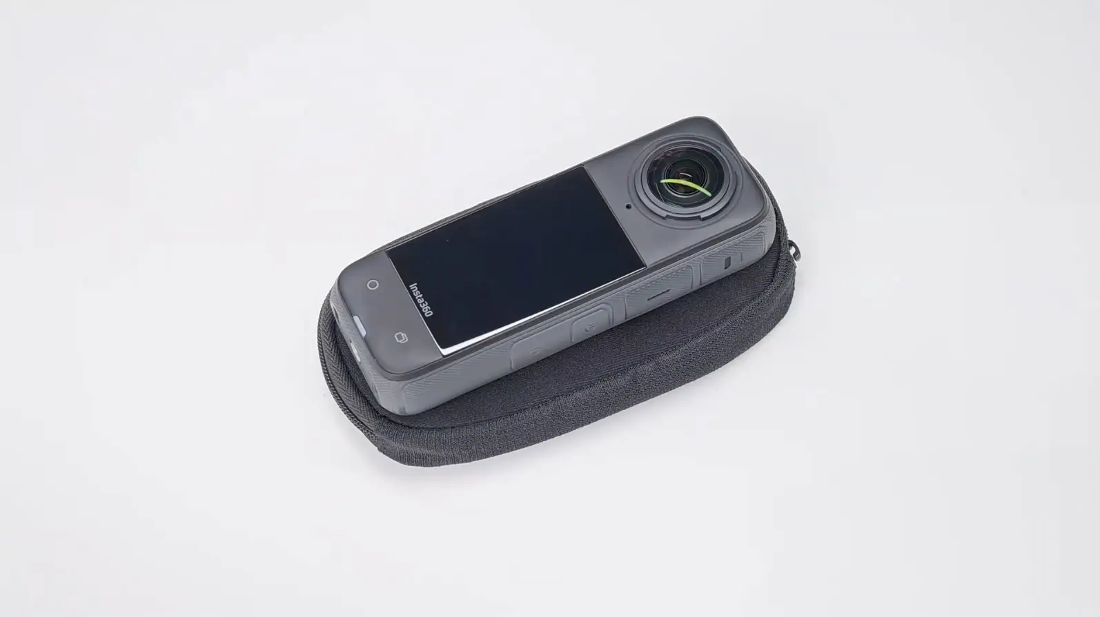 insta360 x4 screen protector tutorial 11