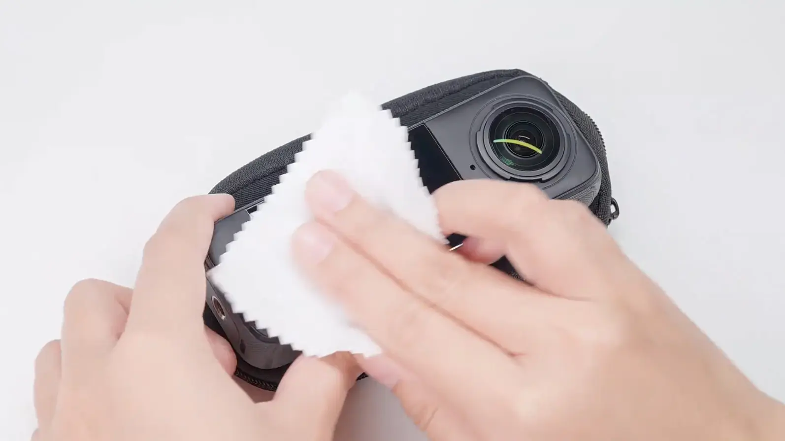 insta360 x4 screen protector tutorial 13